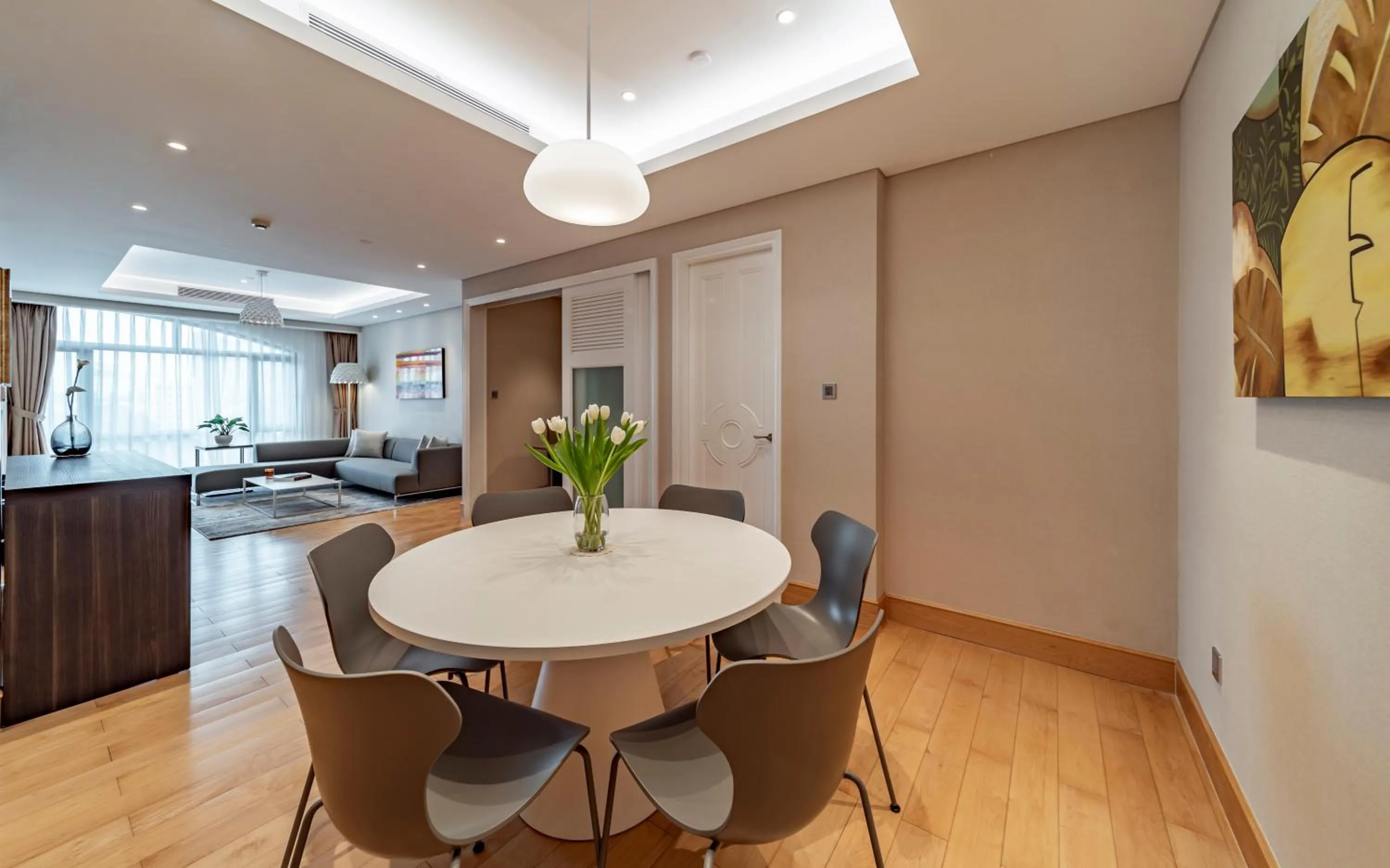 Dining area in Sherwood Suites