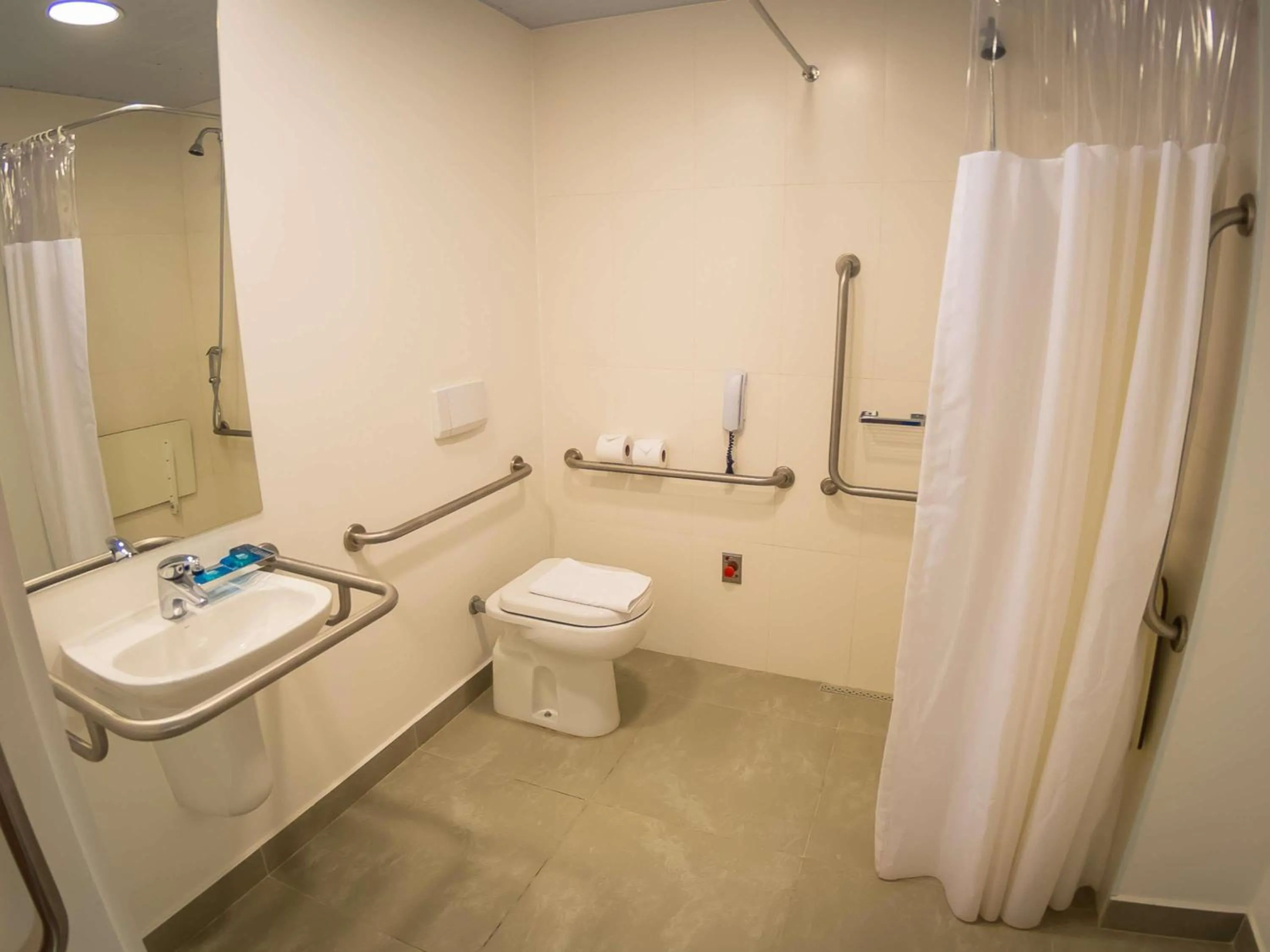 Bedroom in ibis budget Campinas Aquidaban