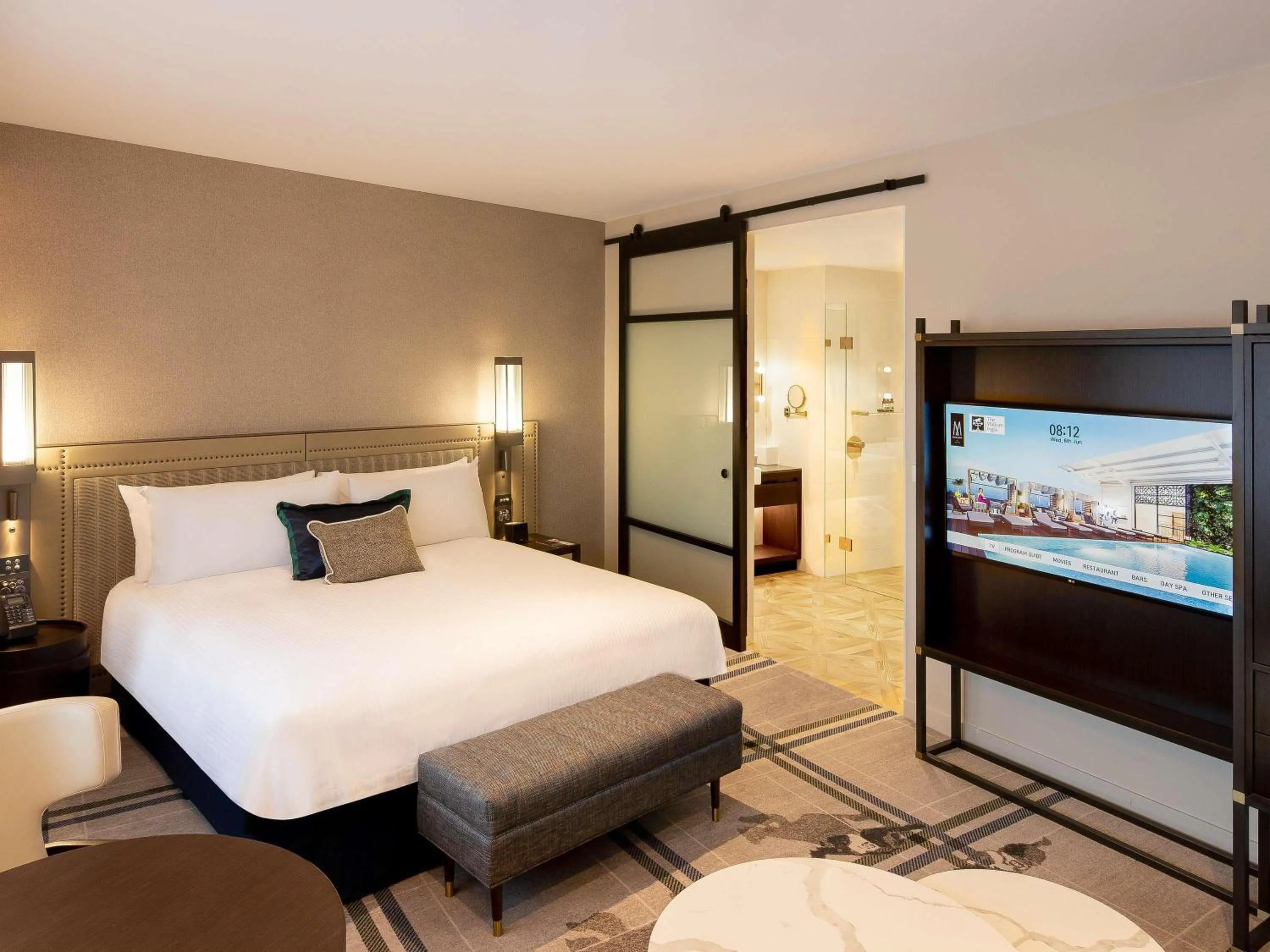 Bedroom, Bed in The William Inglis Mgallery