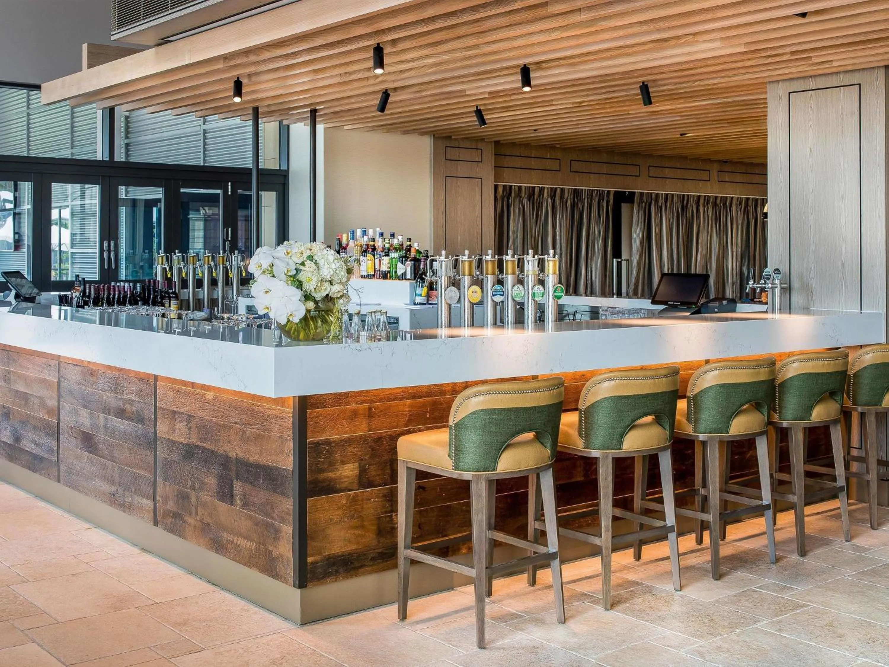 Restaurant/places to eat in The William Inglis Mgallery