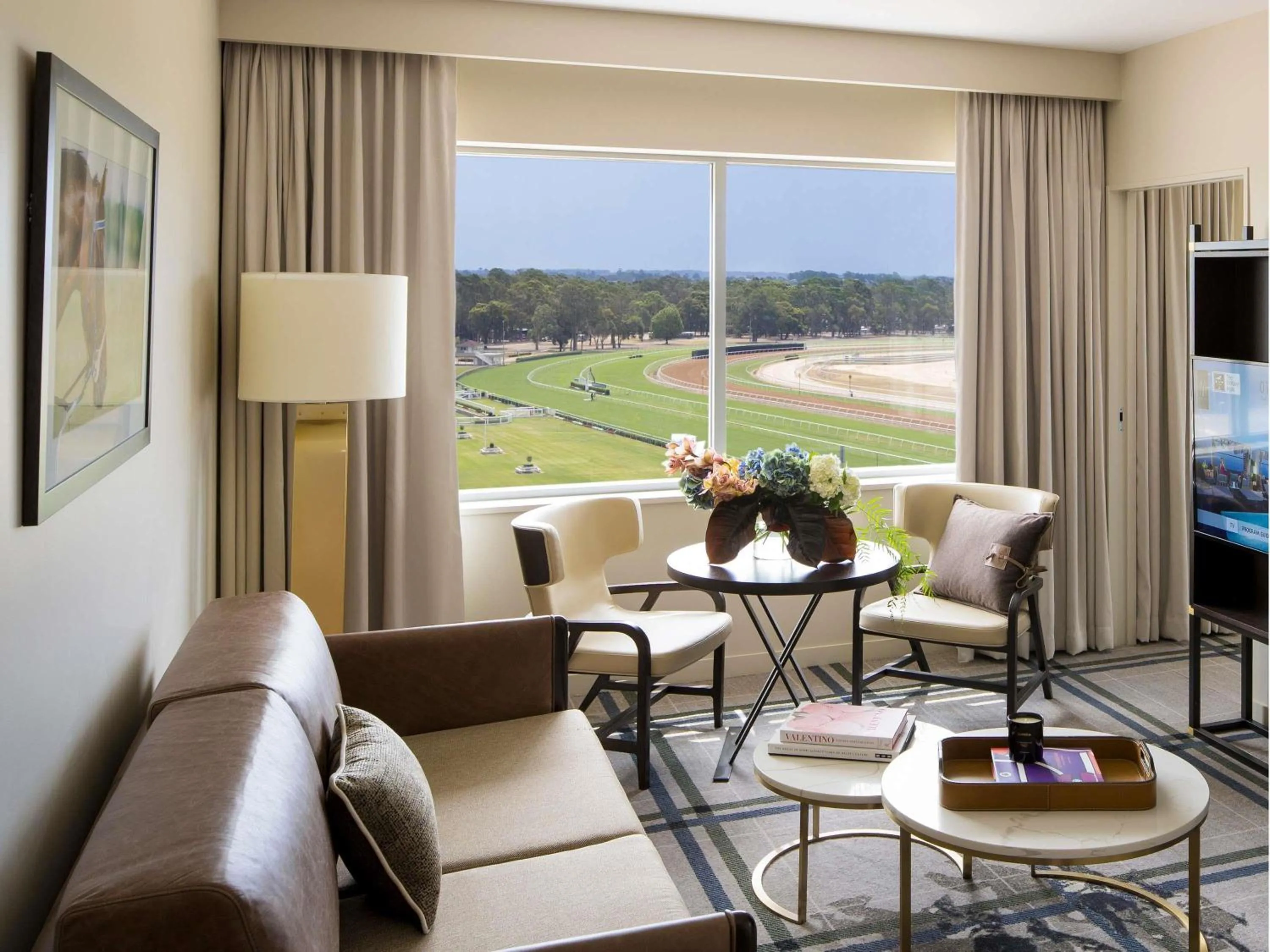 Photo of the whole room in The William Inglis Mgallery