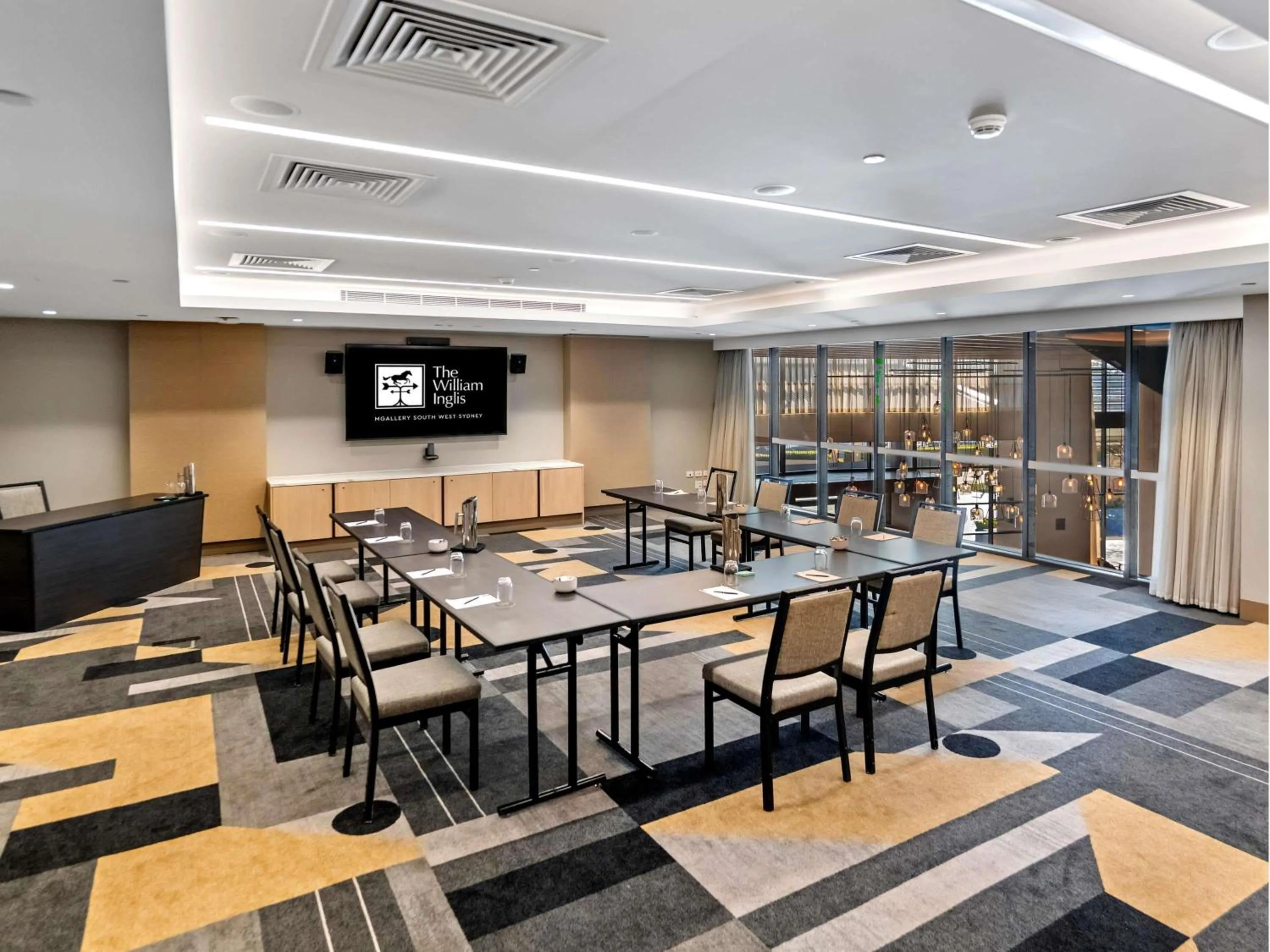 Meeting/conference room in The William Inglis Mgallery