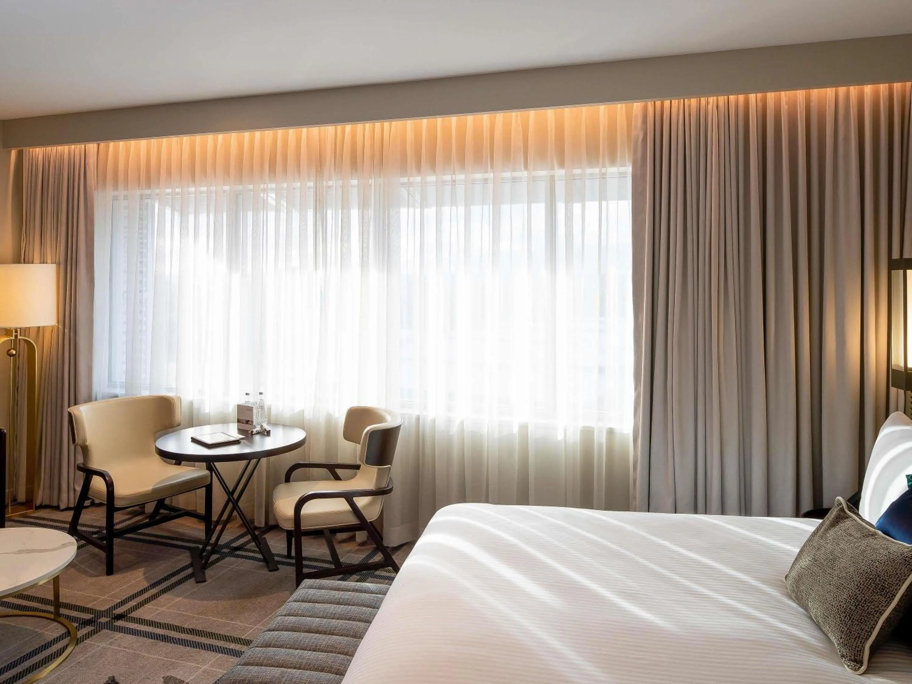 Bedroom, Bed in The William Inglis Mgallery