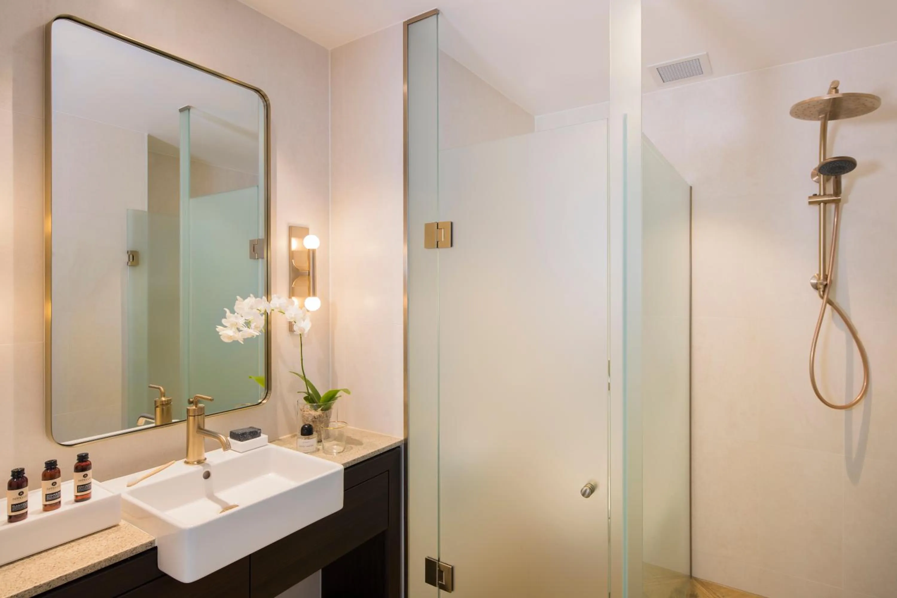 Shower in The William Inglis Mgallery