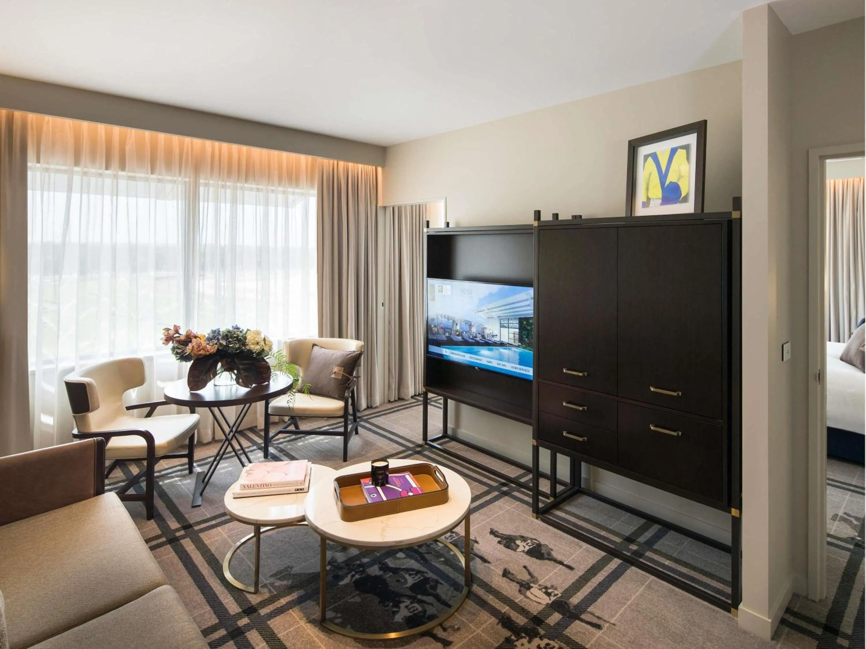 Photo of the whole room in The William Inglis Mgallery