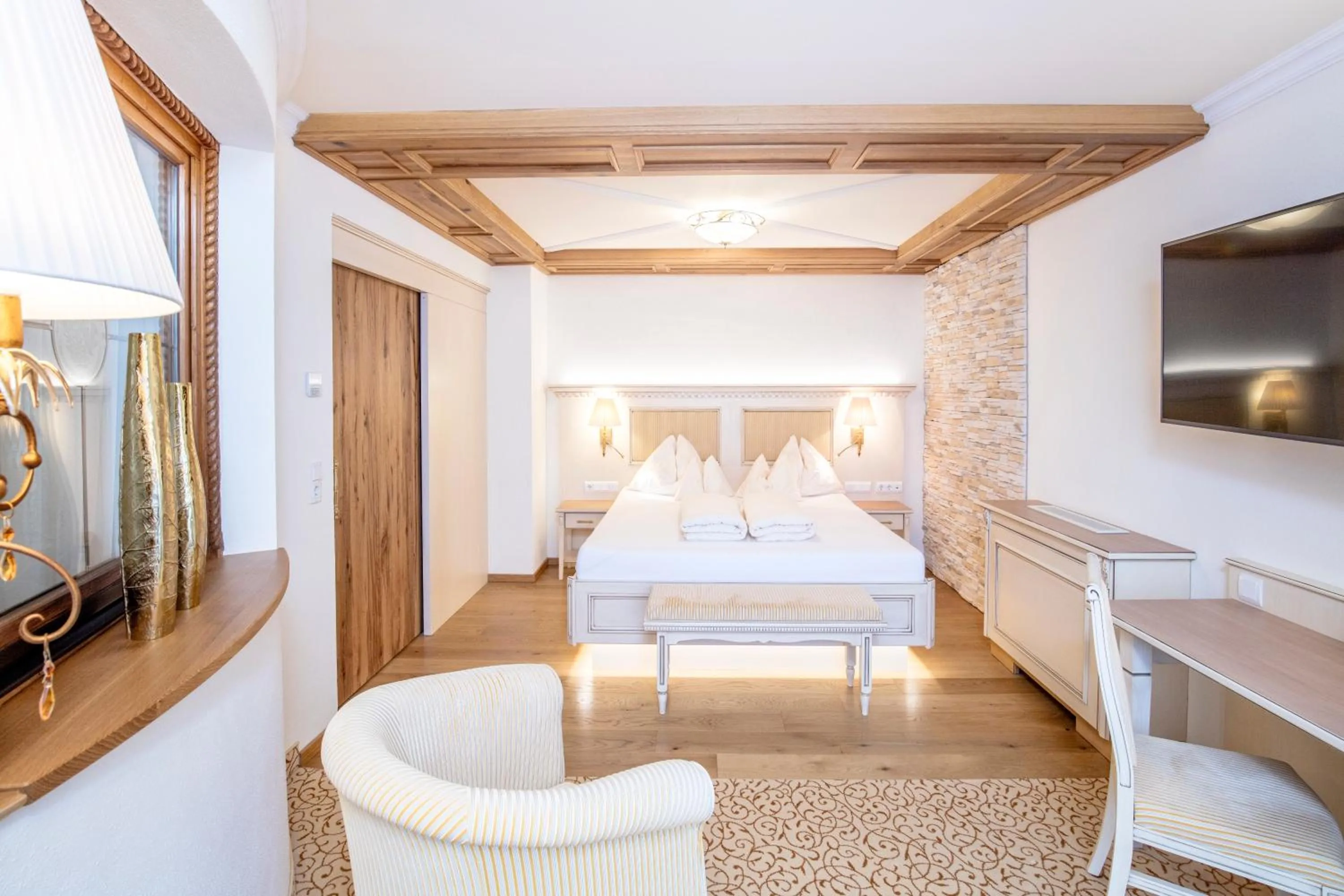 Photo of the whole room, Bed in Der Lärchenhof