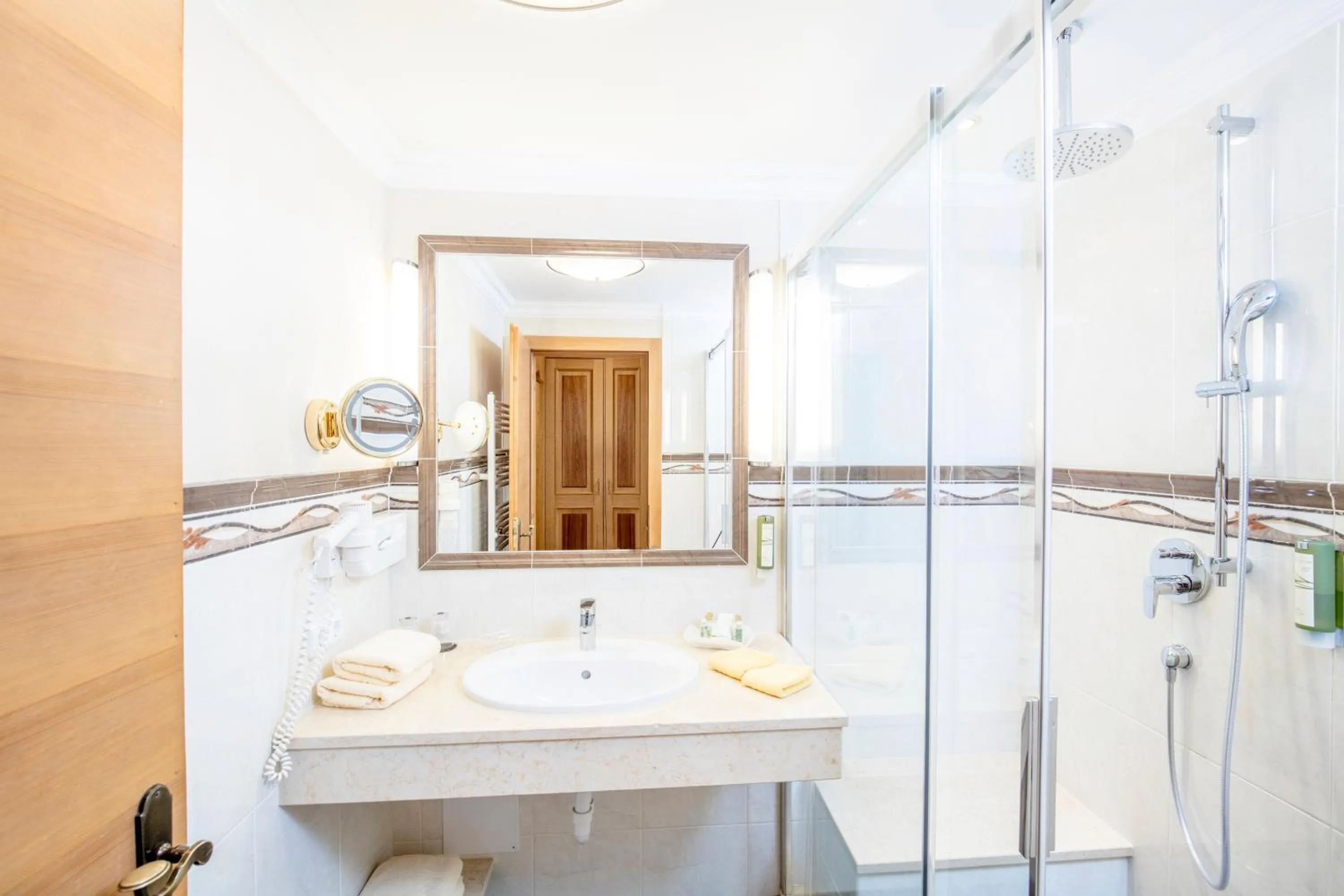 Photo of the whole room in Der Lärchenhof