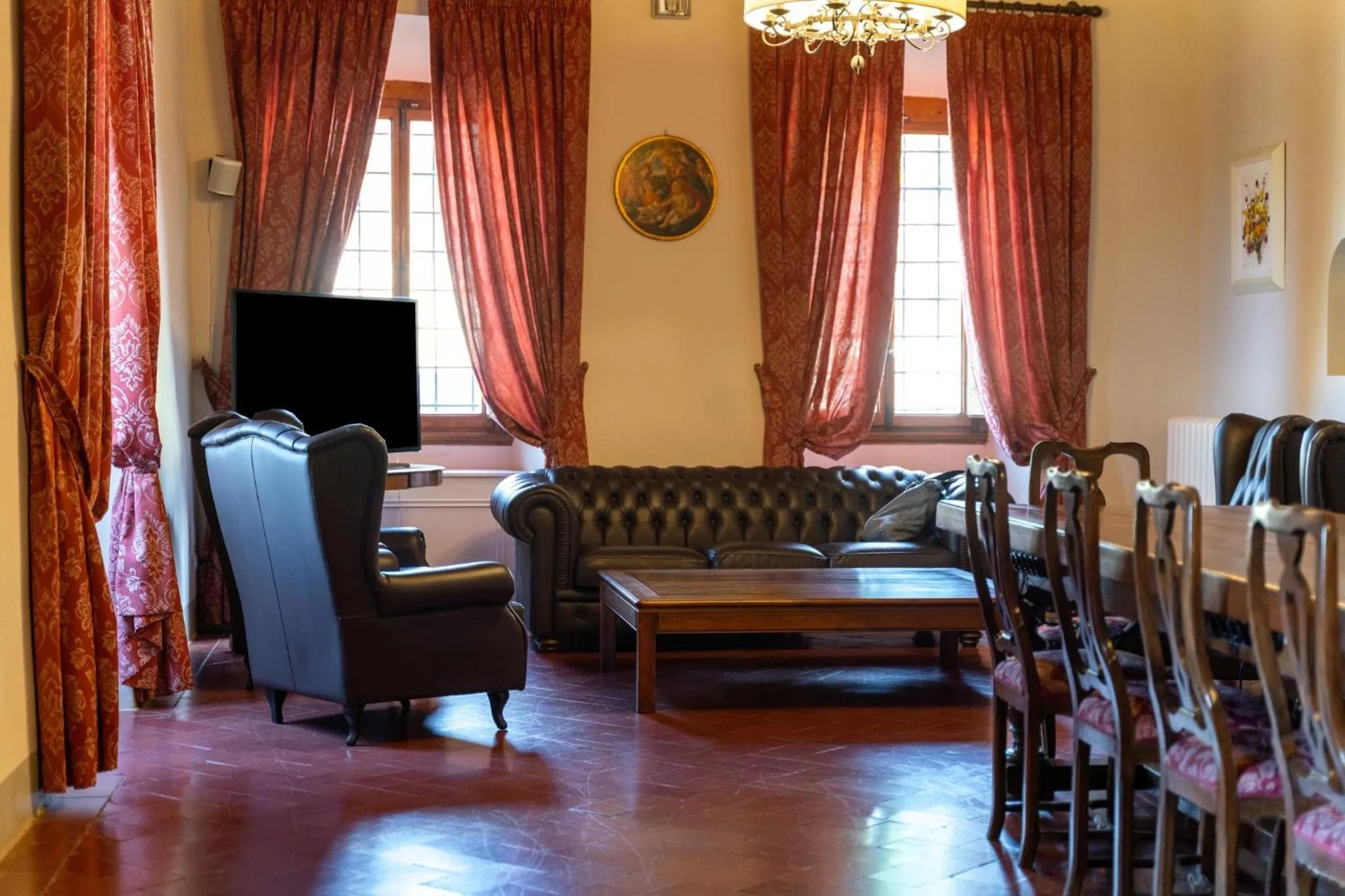 Communal lounge/ TV room in Art Hotel Villa Agape - Place of Charme