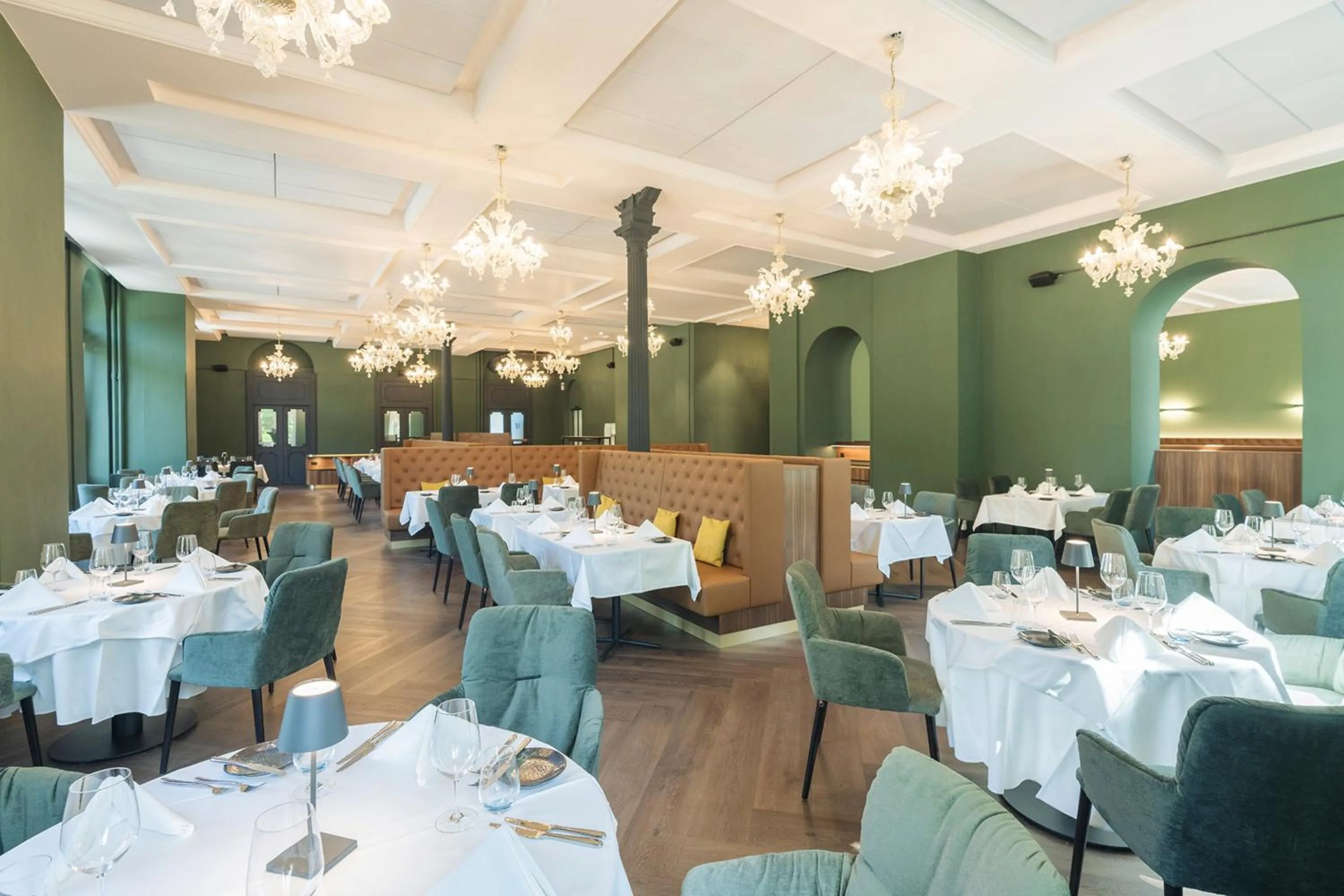 Restaurant/places to eat in Hotel Reine Victoria