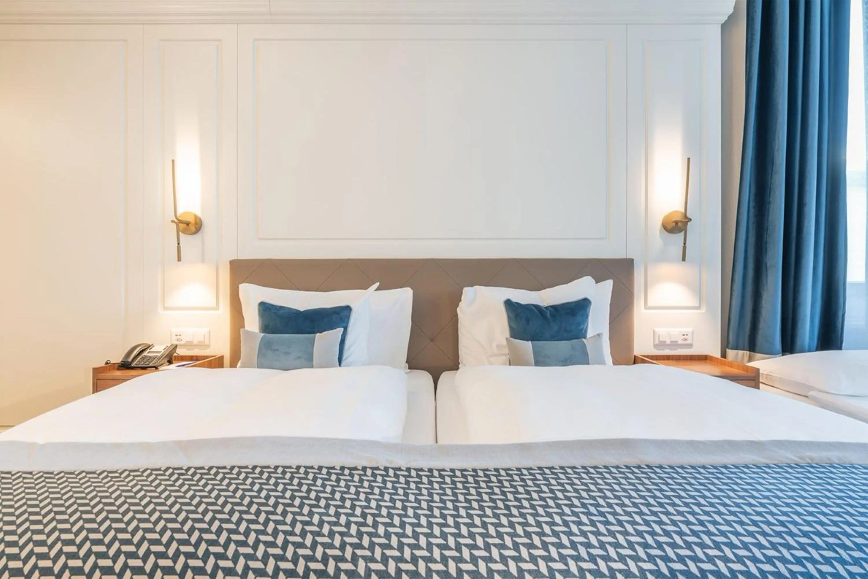 Bed in Hotel Reine Victoria