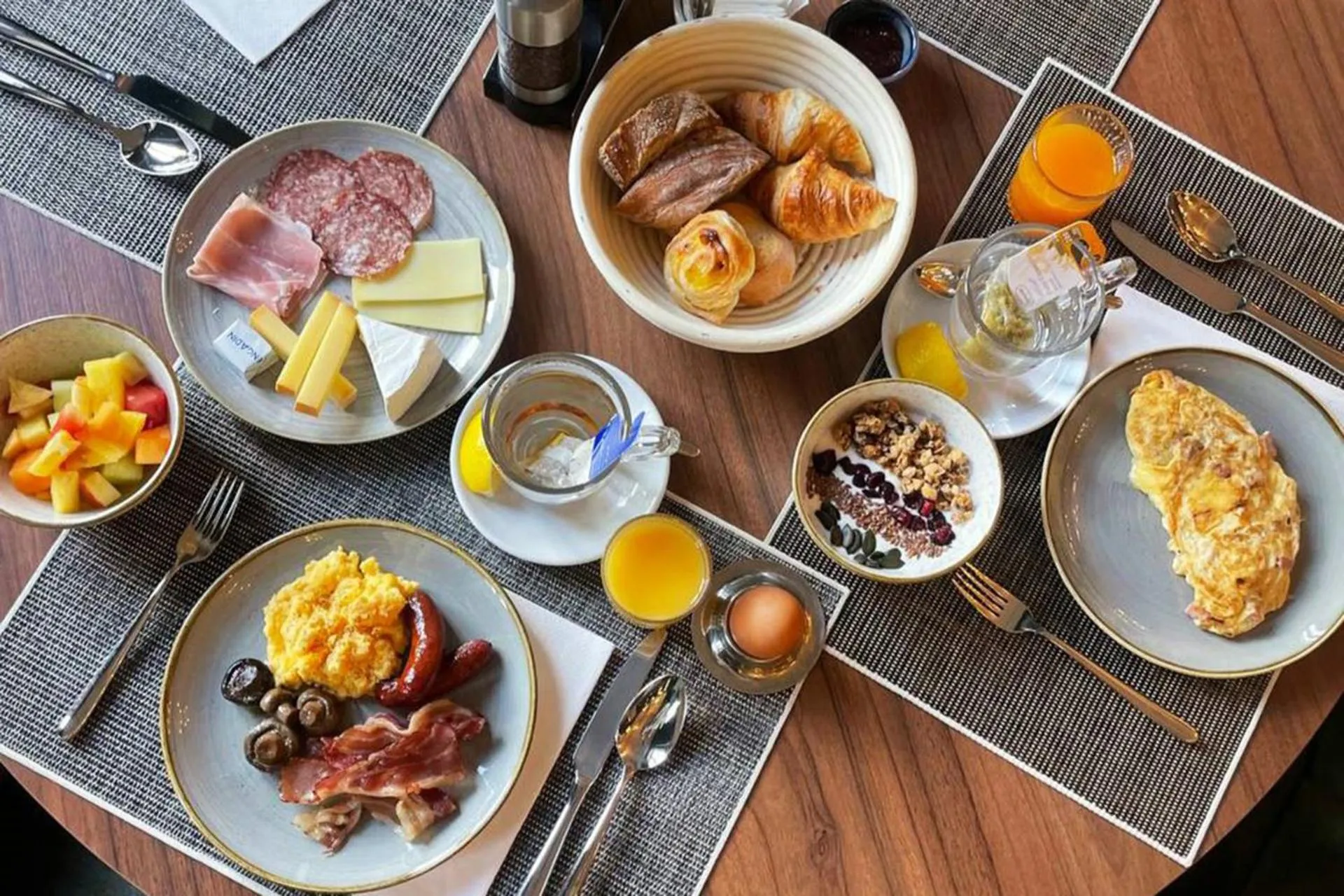 Breakfast in Hotel Reine Victoria