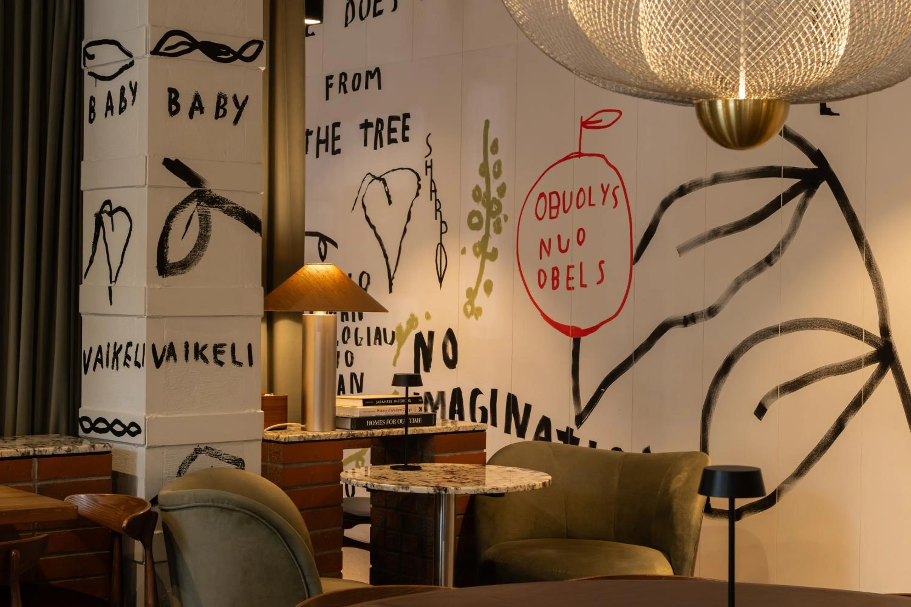 Restaurant/places to eat in Corner Hotel