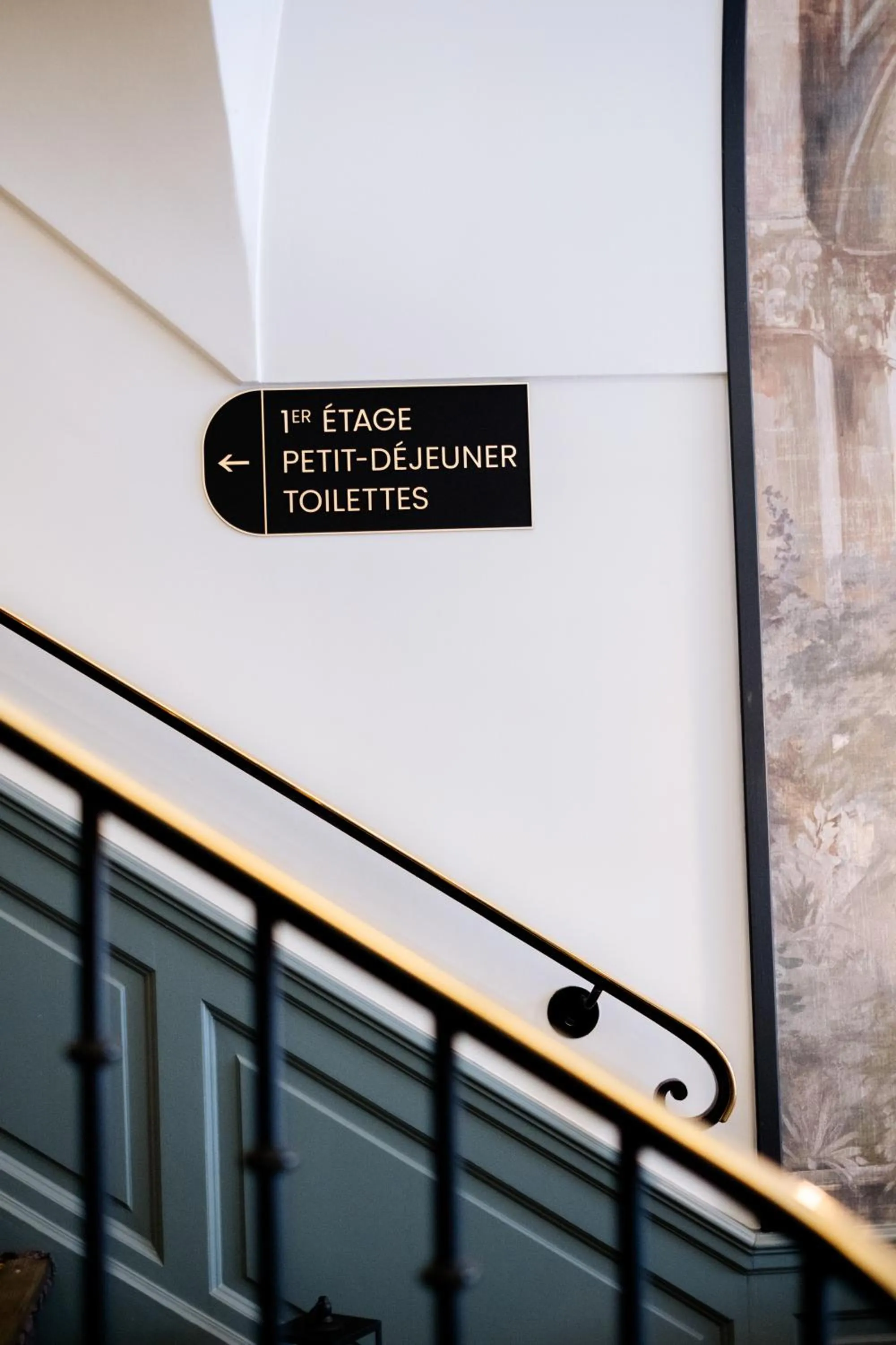 Lobby or reception in Hôtel Paris Neuilly