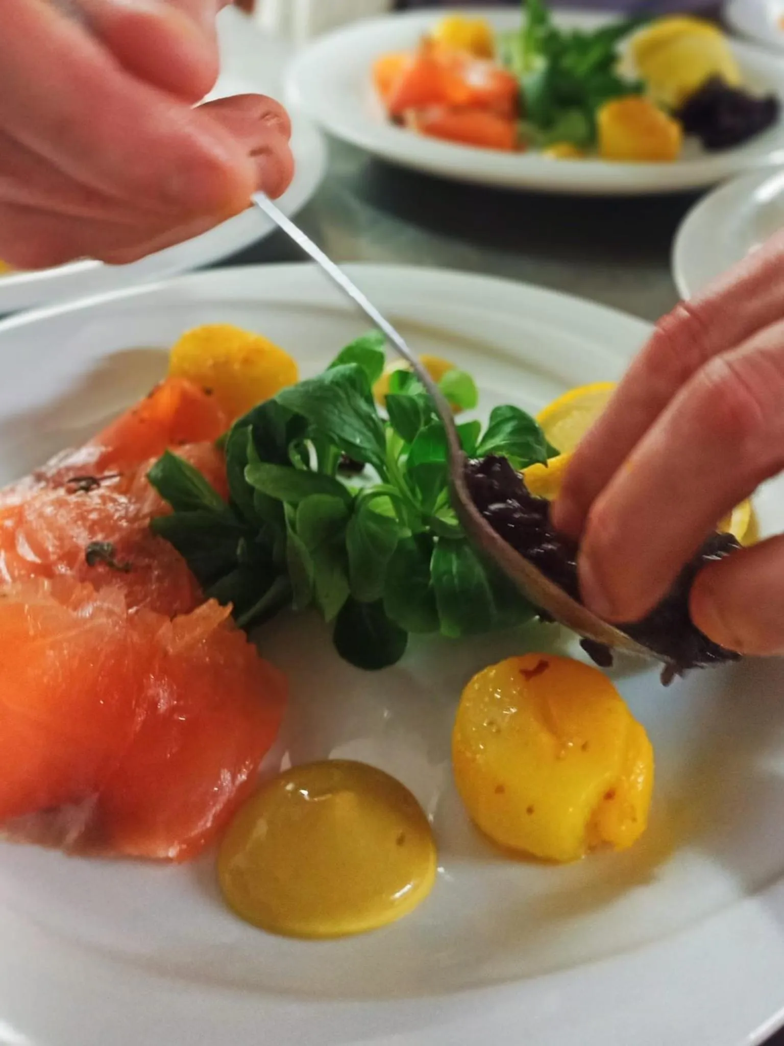 Restaurant/places to eat in Hôtel Dents de Veisivi