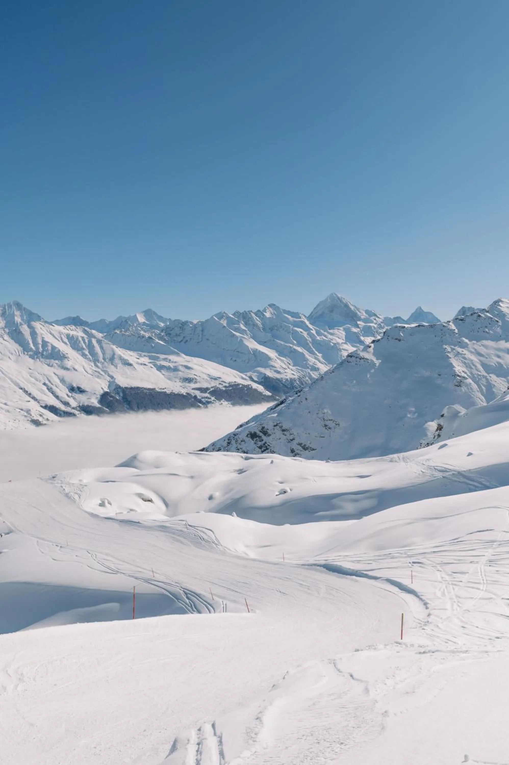 Skiing in Hôtel Dents de Veisivi