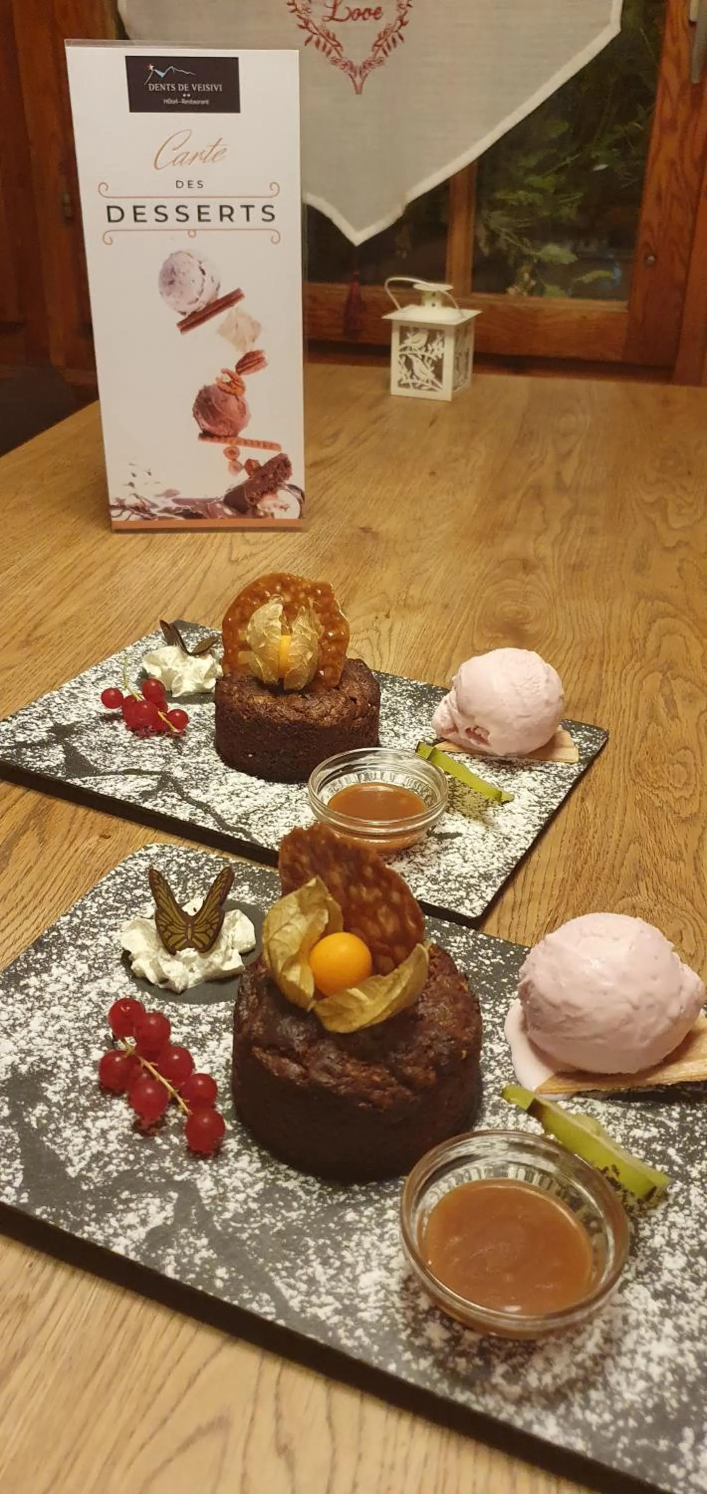 Restaurant/places to eat in Hôtel Dents de Veisivi