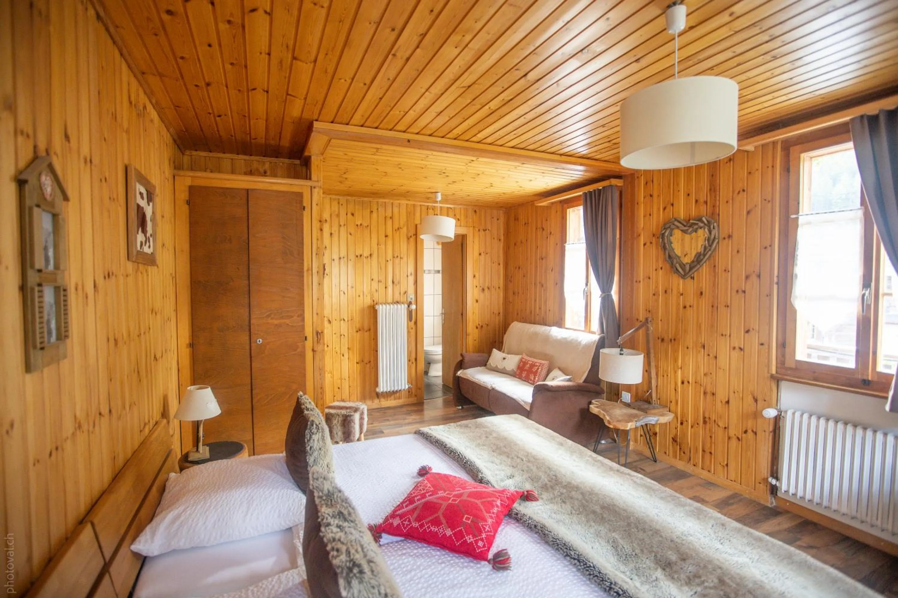 Bed in Hôtel Dents de Veisivi