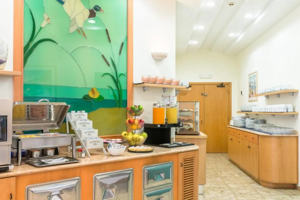 Breakfast in Hotel Airone