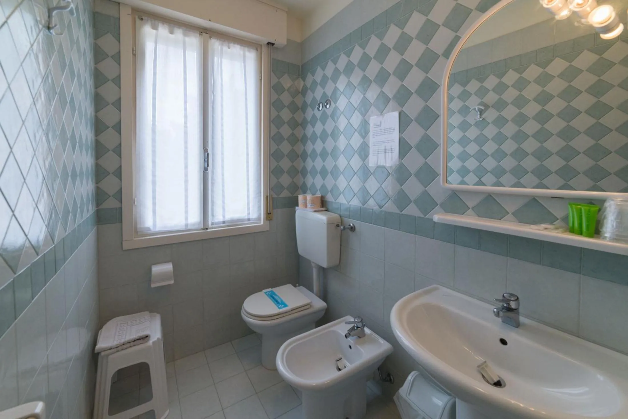 Bathroom in Hotel Airone