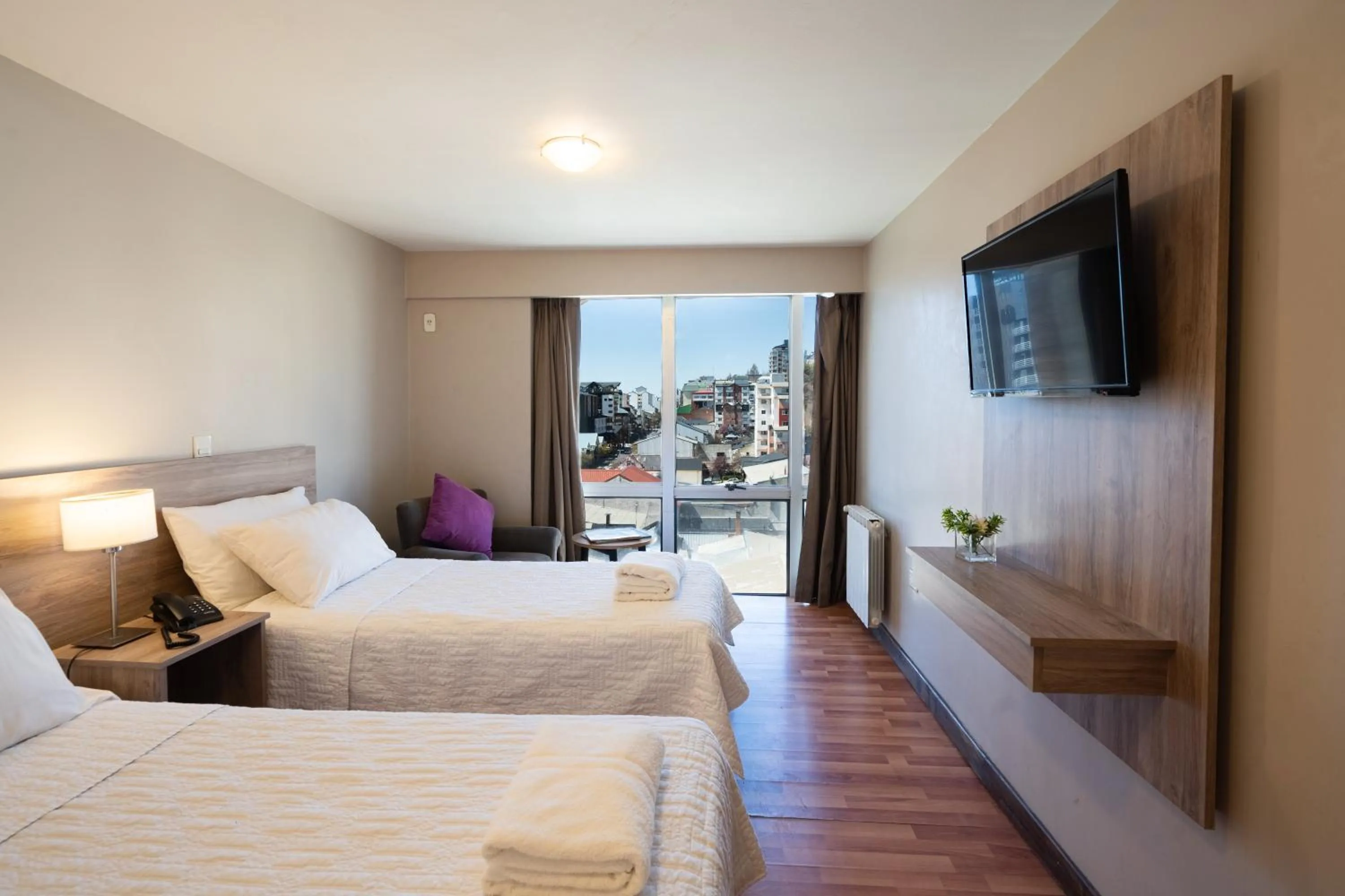 Photo of the whole room, Bed in Lagos Andinos