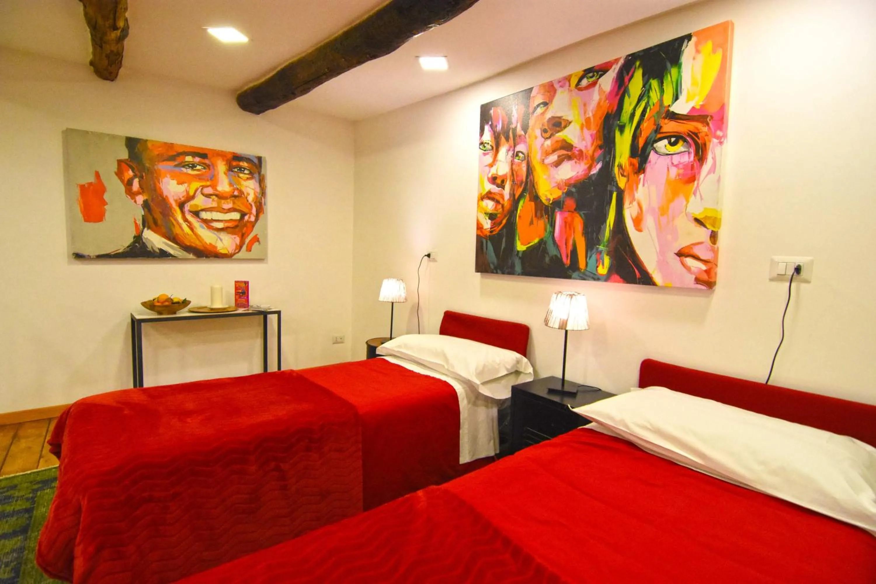 Bathroom, Bed in B&B Ninarella Napoli