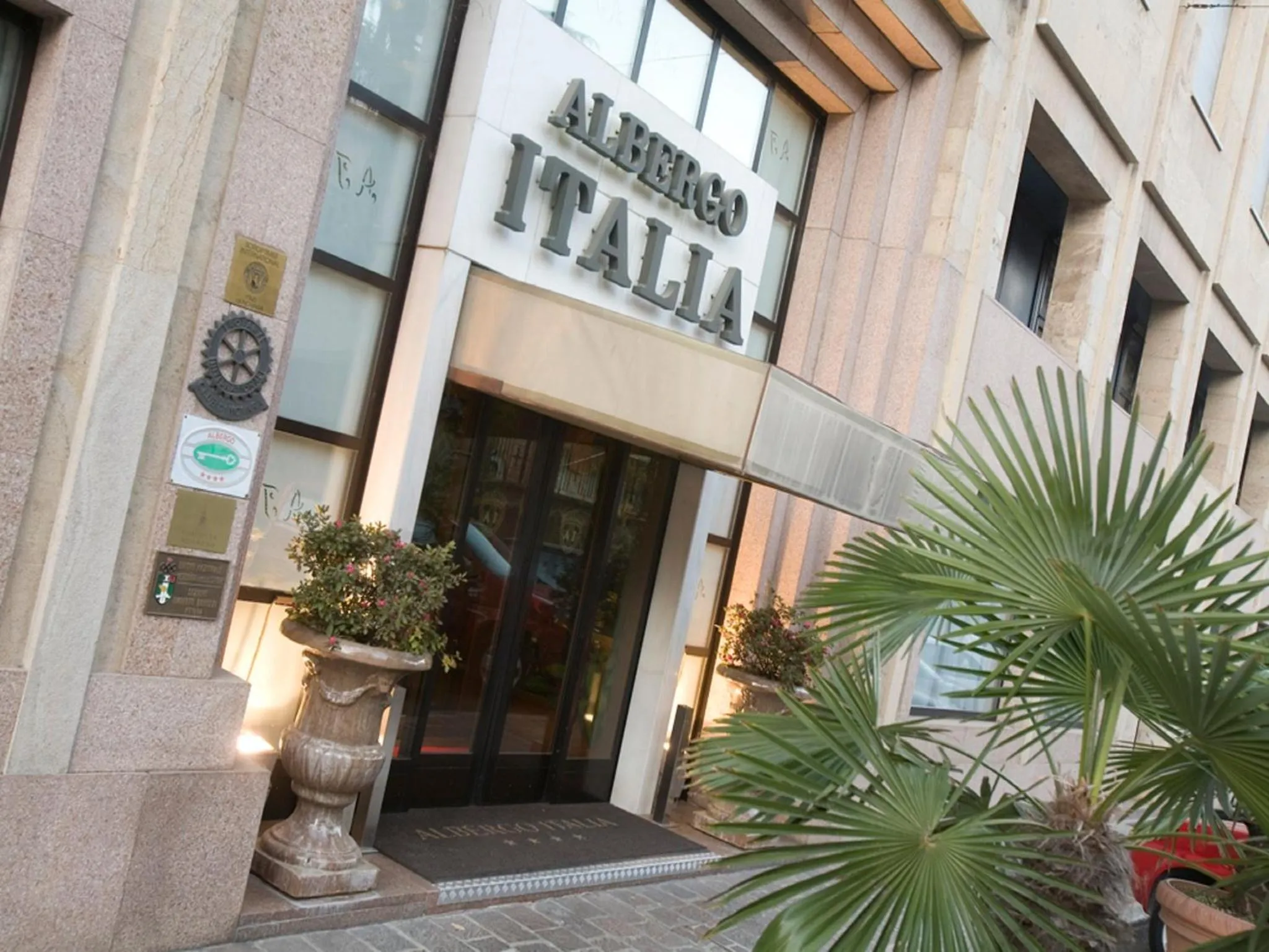 Decorative detail in Albergo Italia