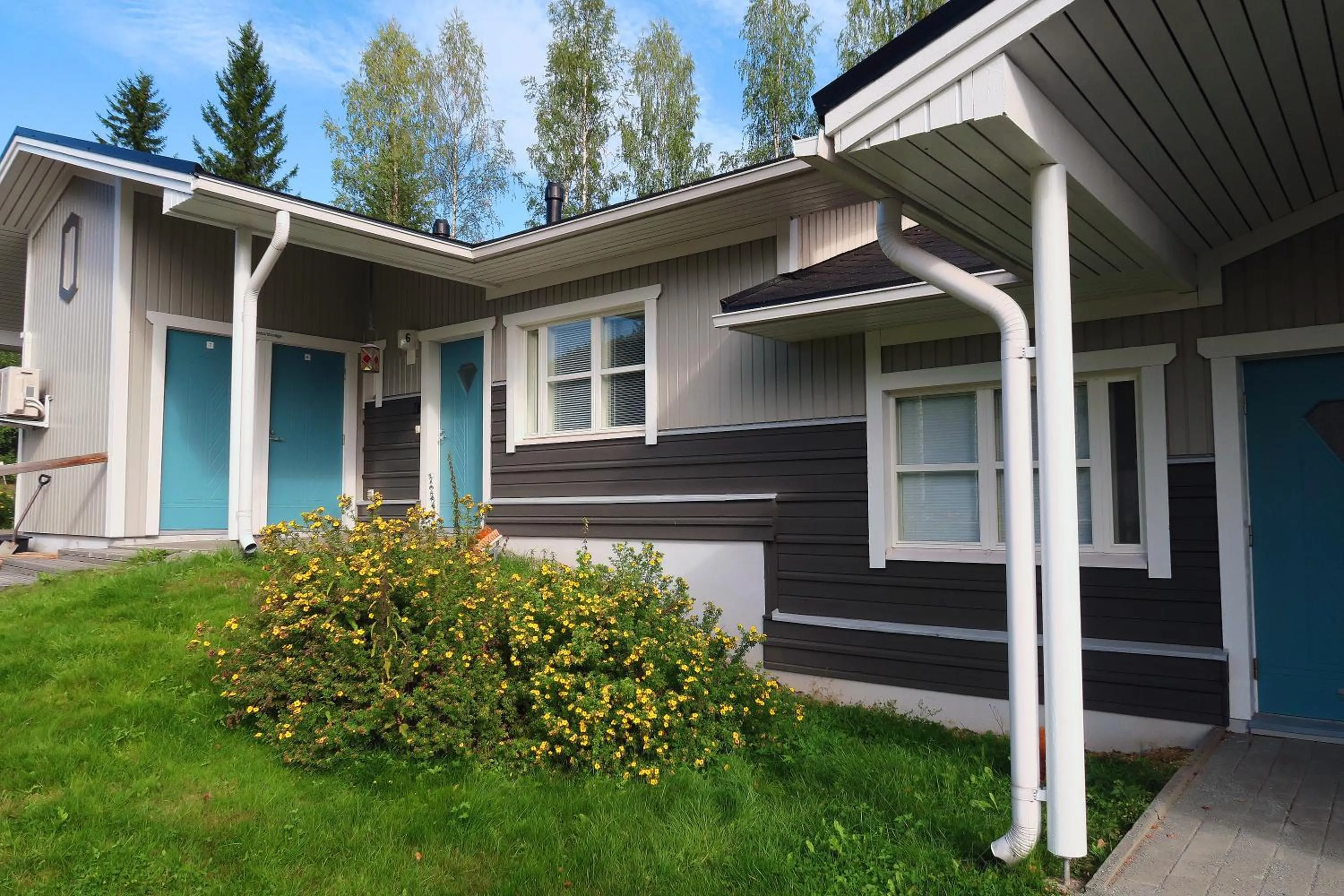 Facade/entrance in Apartments Huili