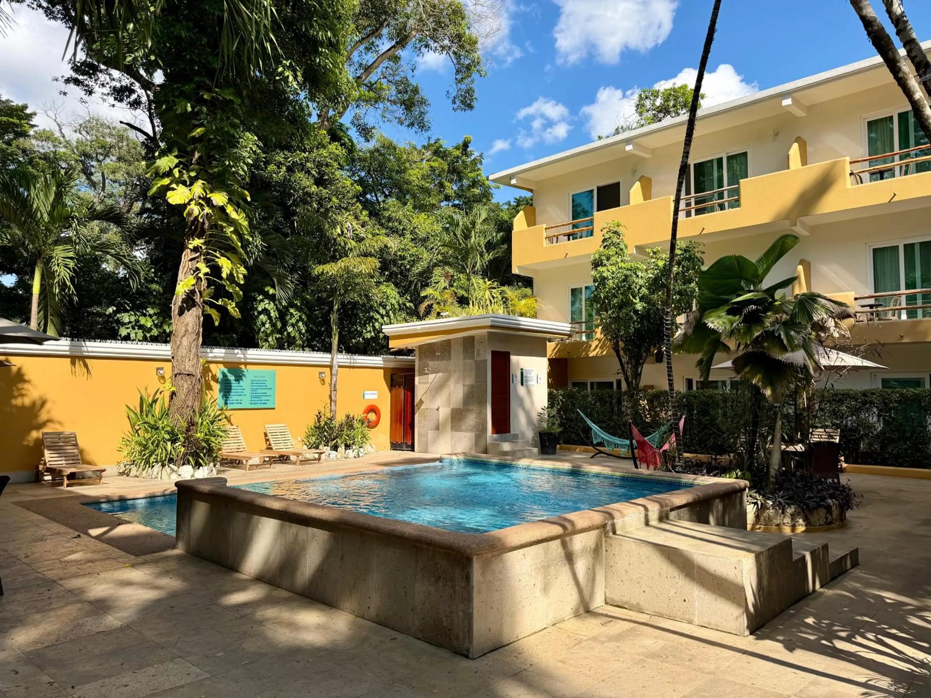 Swimming pool in Hotel Chablis Palenque