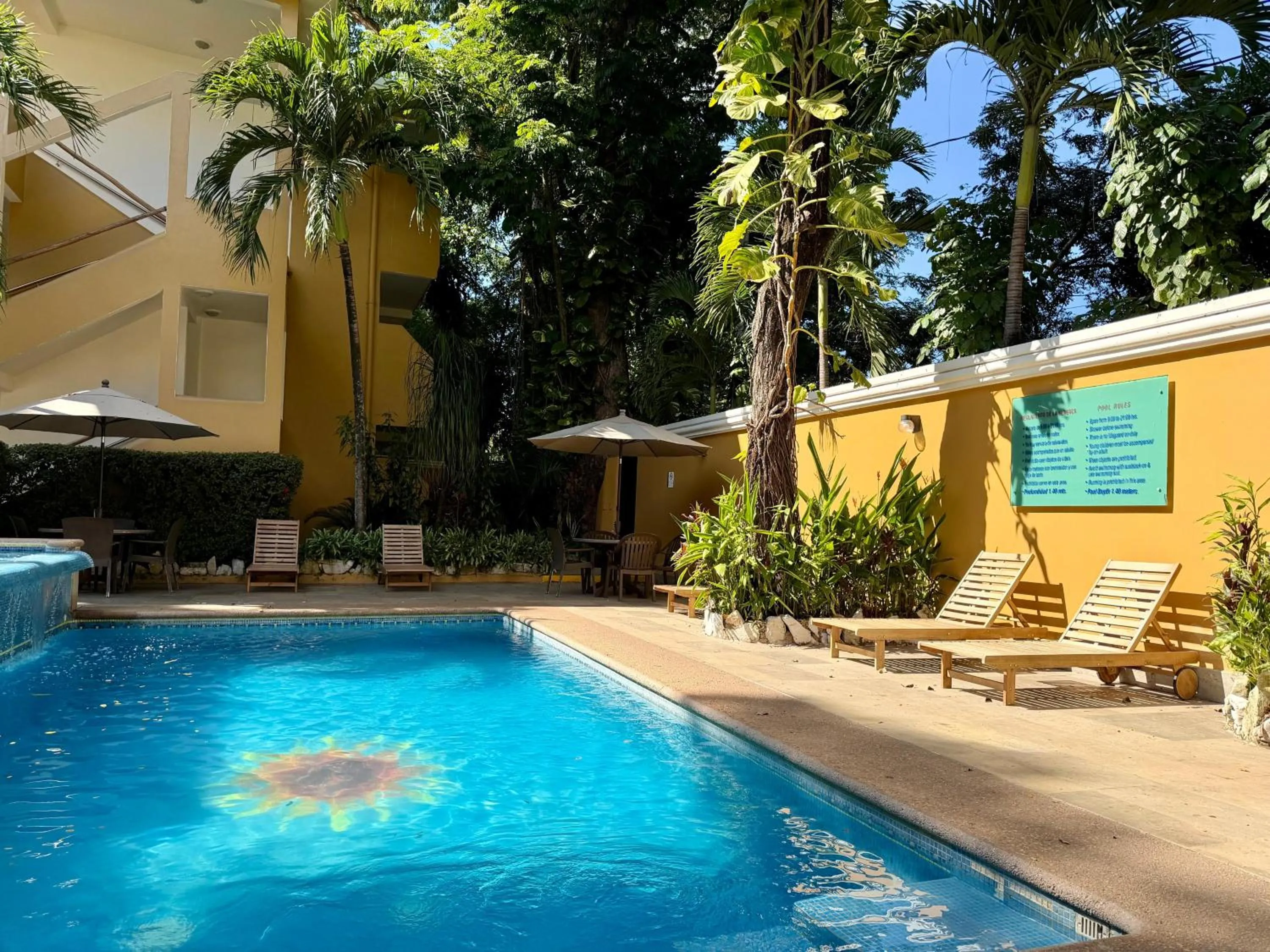 Swimming pool in Hotel Chablis Palenque