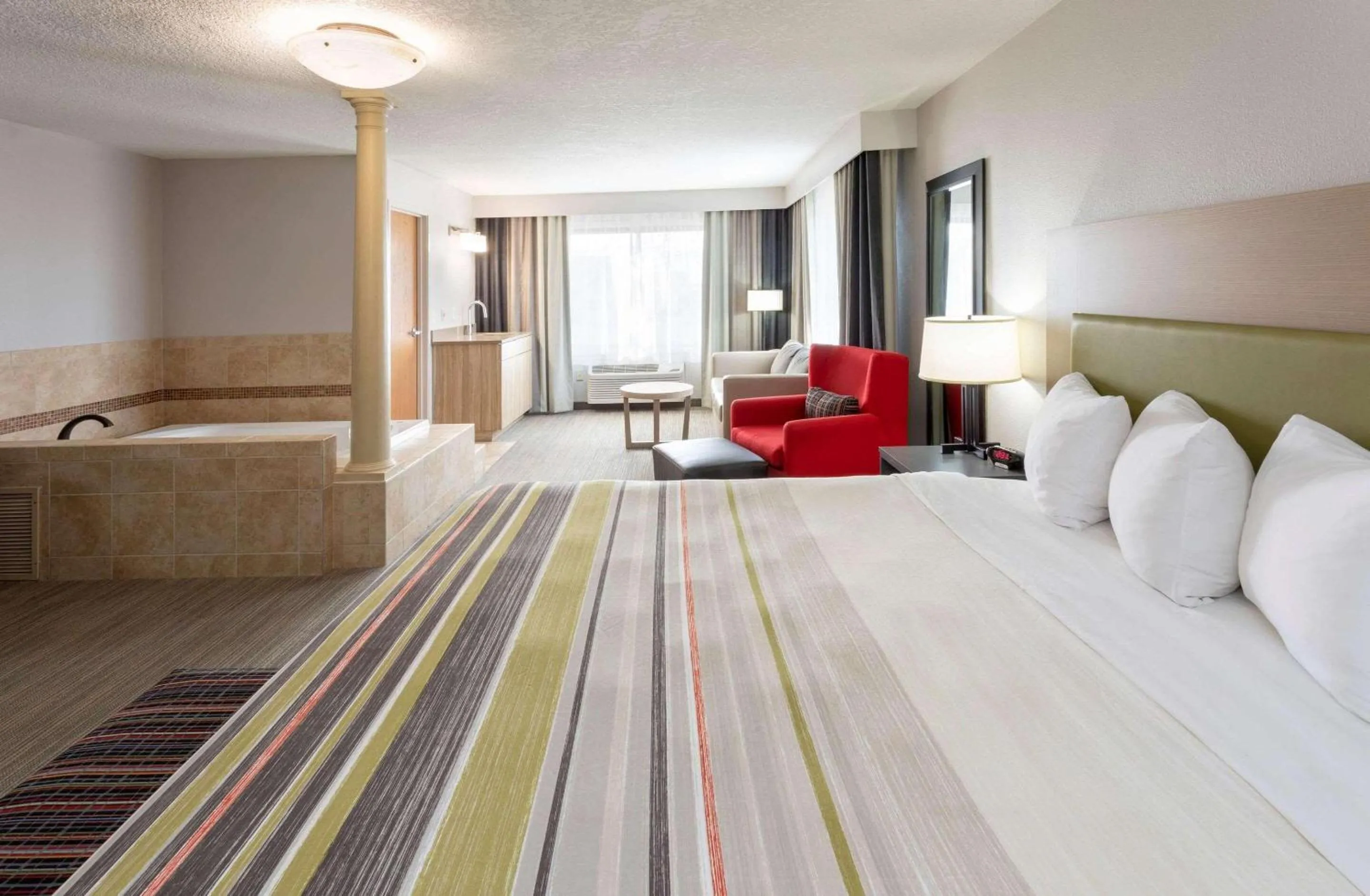 Bedroom, Bed in Country Inn & Suites by Radisson, Fargo, ND