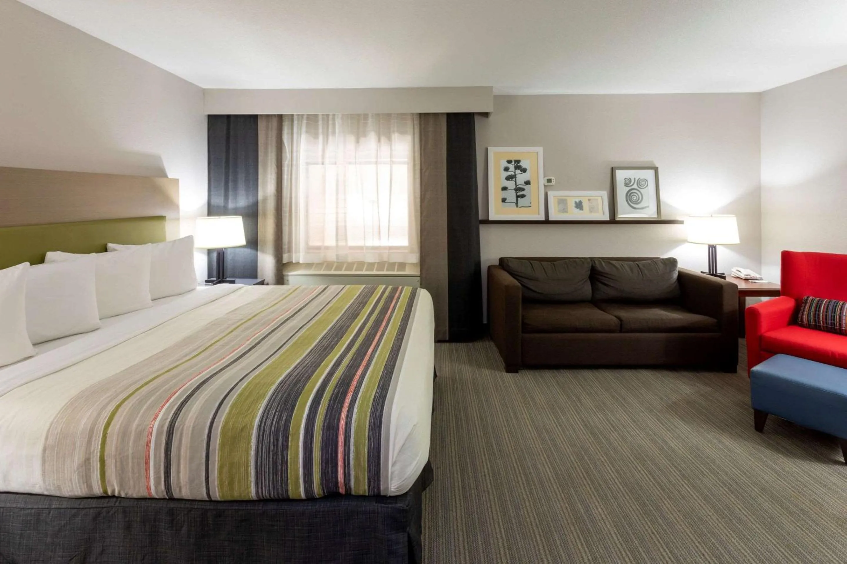 Bedroom, Bed in Country Inn & Suites by Radisson, Fargo, ND