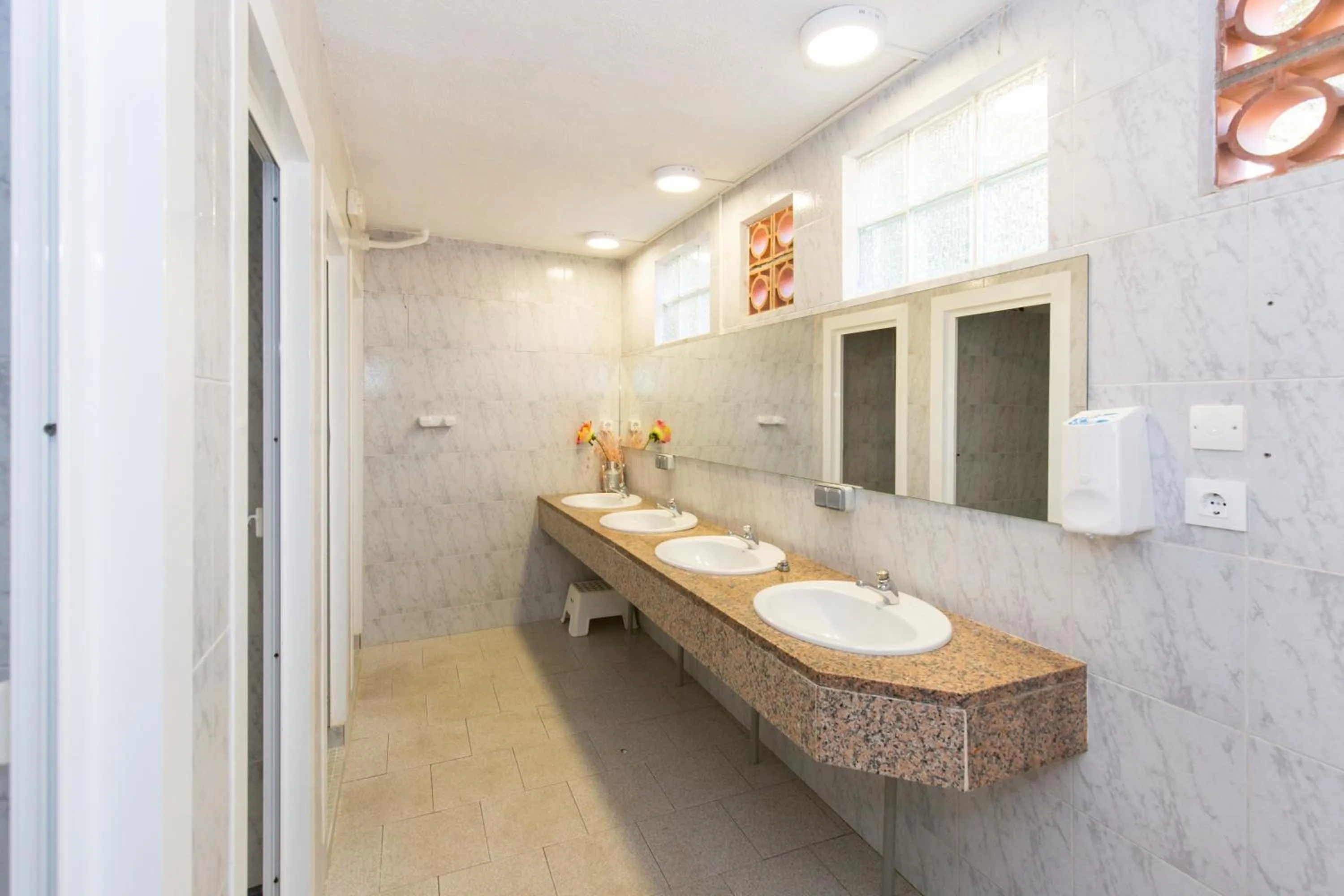 Area and facilities in Camping Bungalows El Far