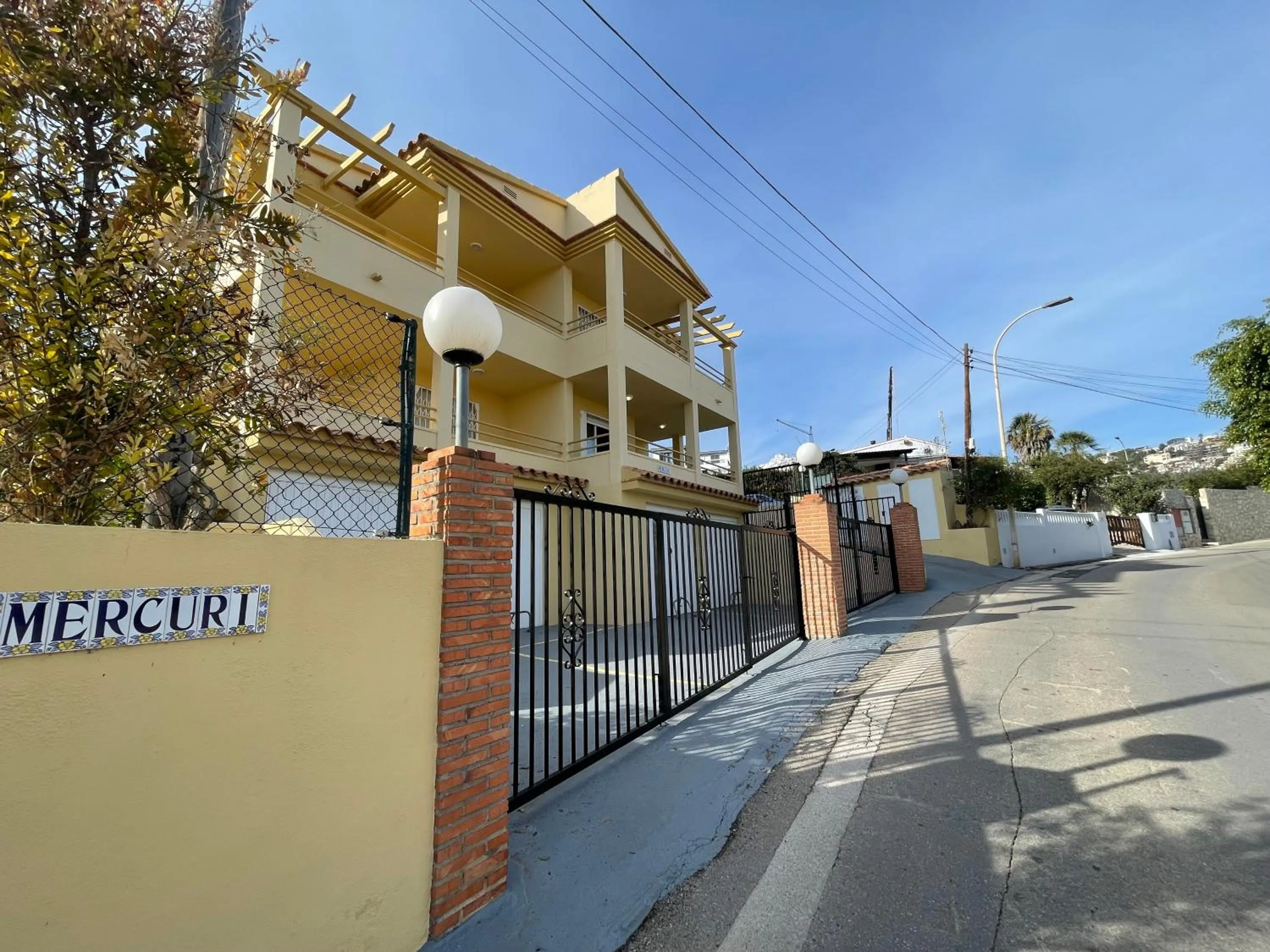 Property building in Alpen1 Mercuri