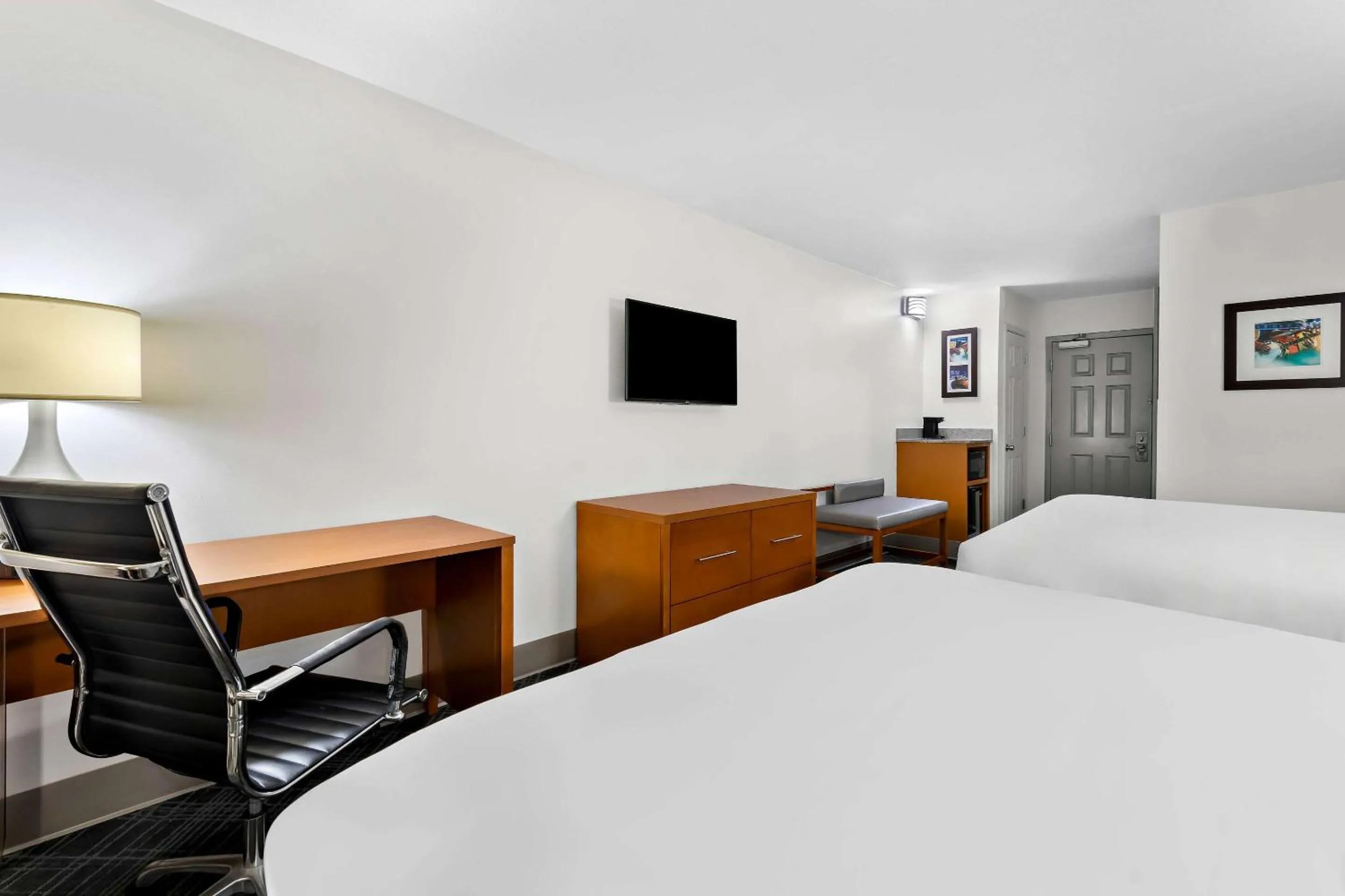 Bedroom, Bed in Comfort Inn & Suites Nashville Near Tanger Outlets I-24 Antioch