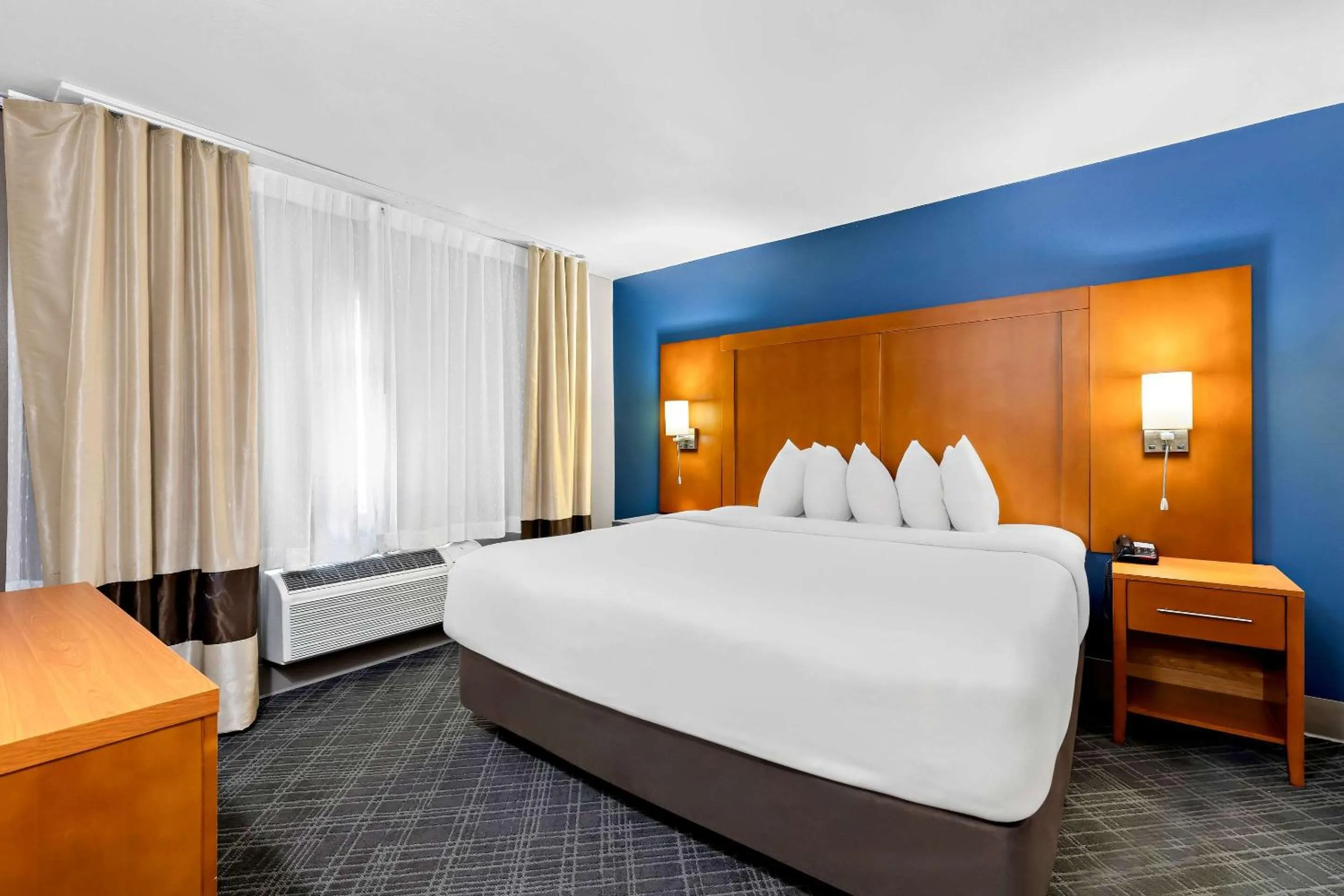 Bedroom, Bed in Comfort Inn & Suites Nashville Near Tanger Outlets I-24 Antioch