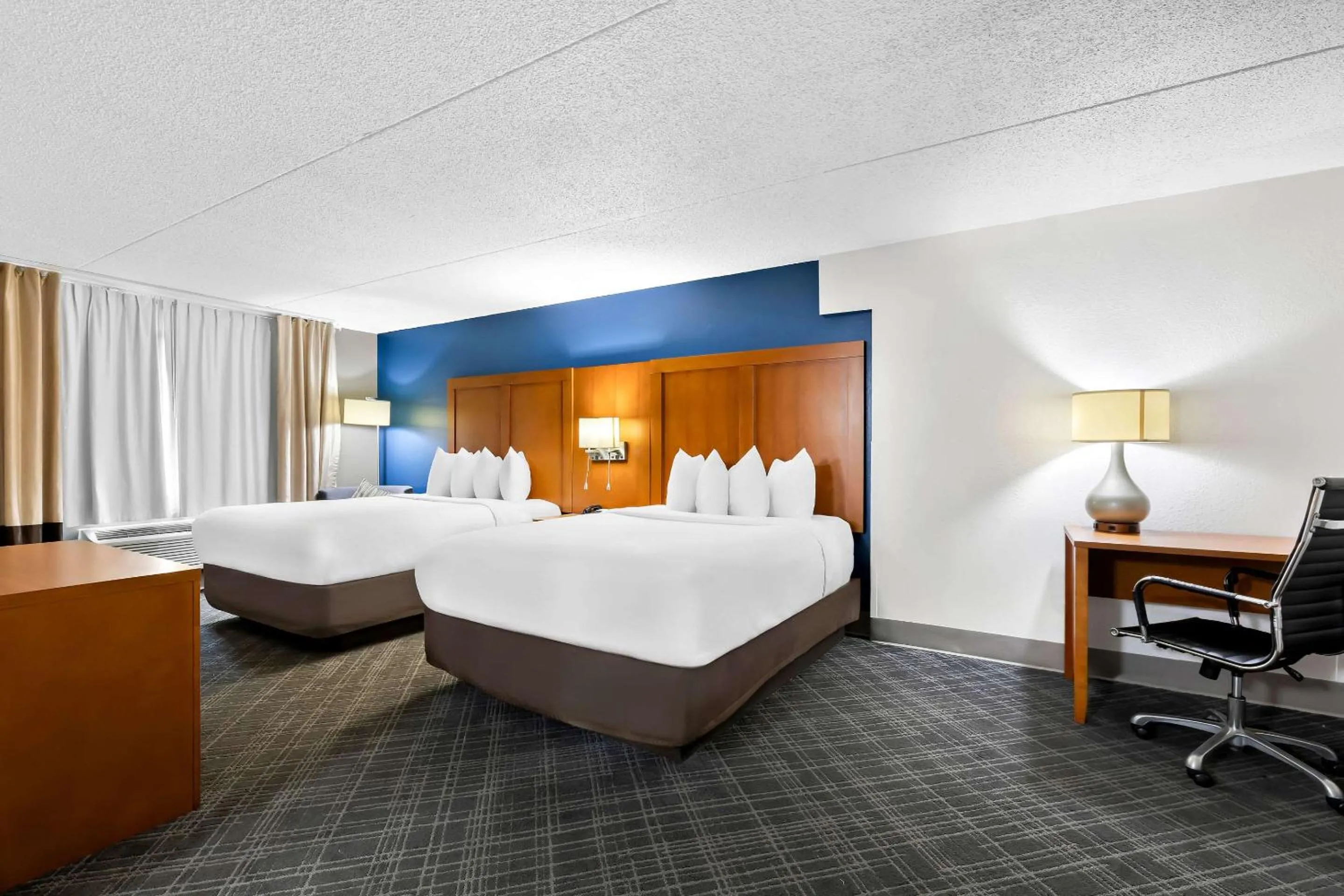 Bedroom, Bed in Comfort Inn & Suites Nashville Near Tanger Outlets I-24 Antioch