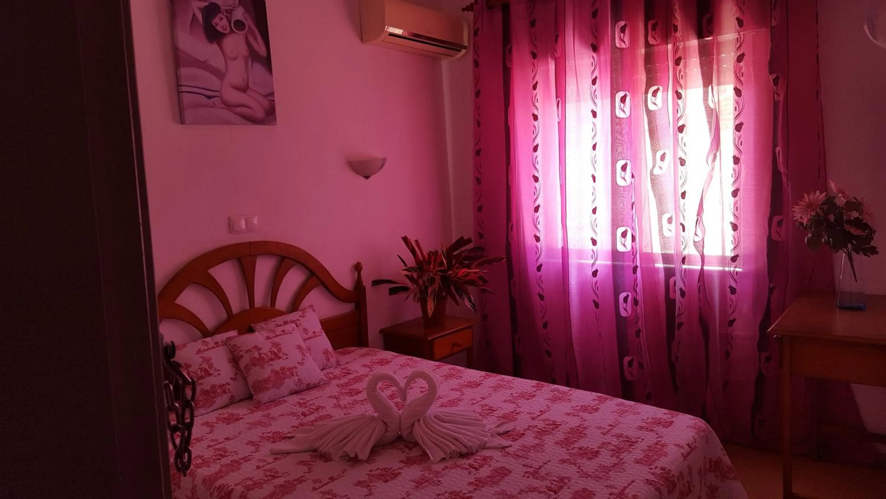 Photo of the whole room, Bed in Santa Isabel