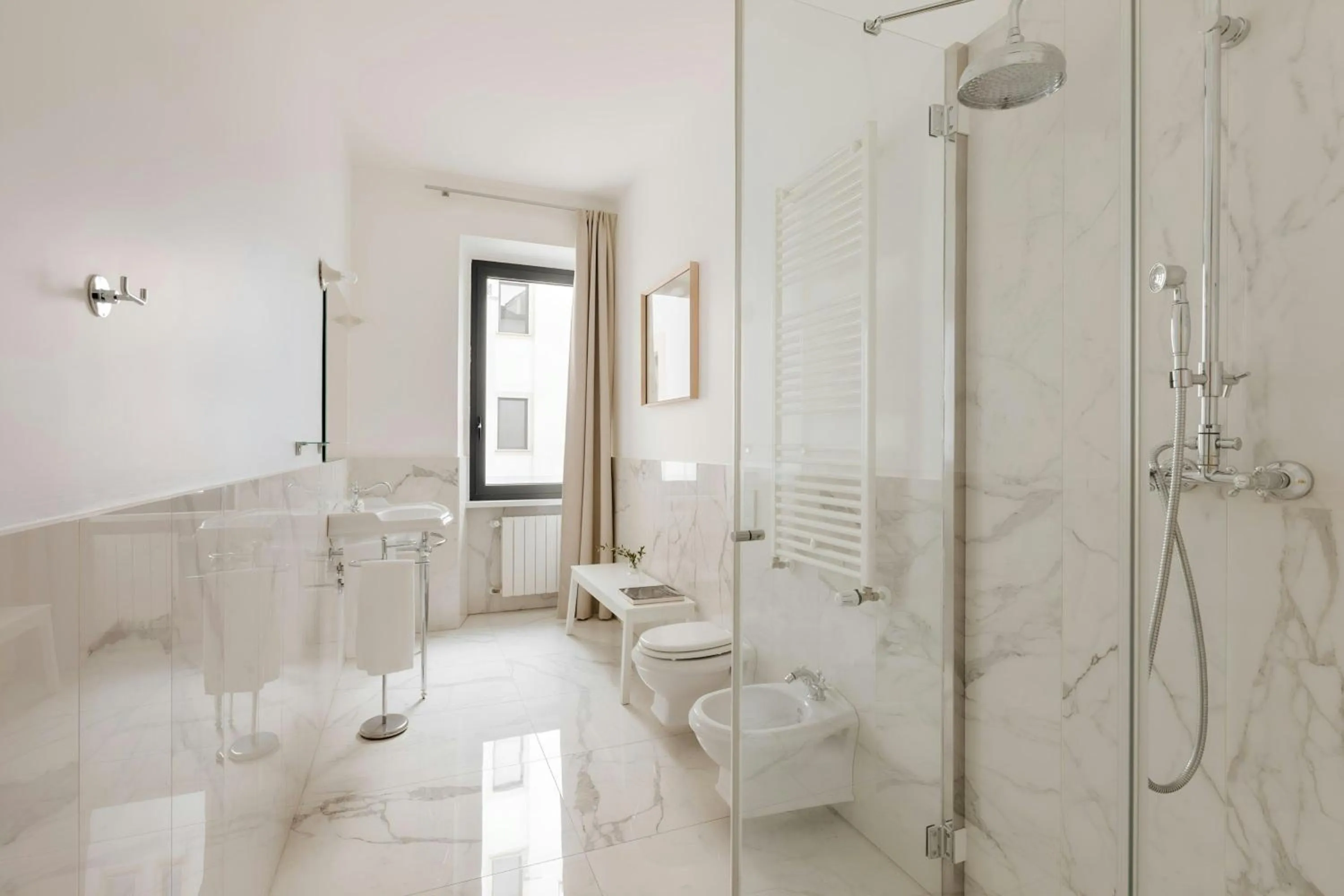 Bathroom in Piazza Barberini, Sonder Apartment by Marriott Bonvoy