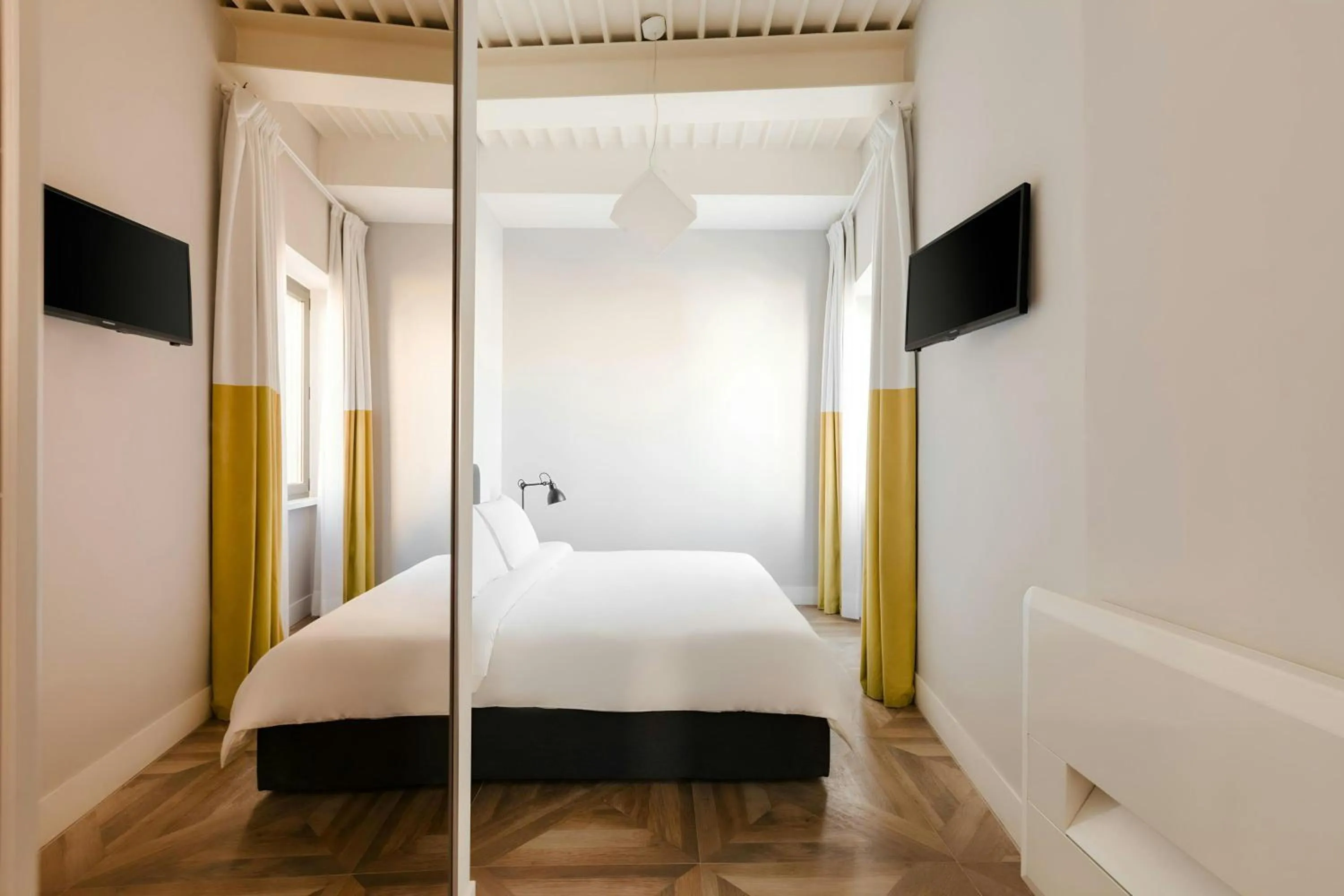 Bedroom, Bed in Piazza Barberini, Sonder Apartment by Marriott Bonvoy