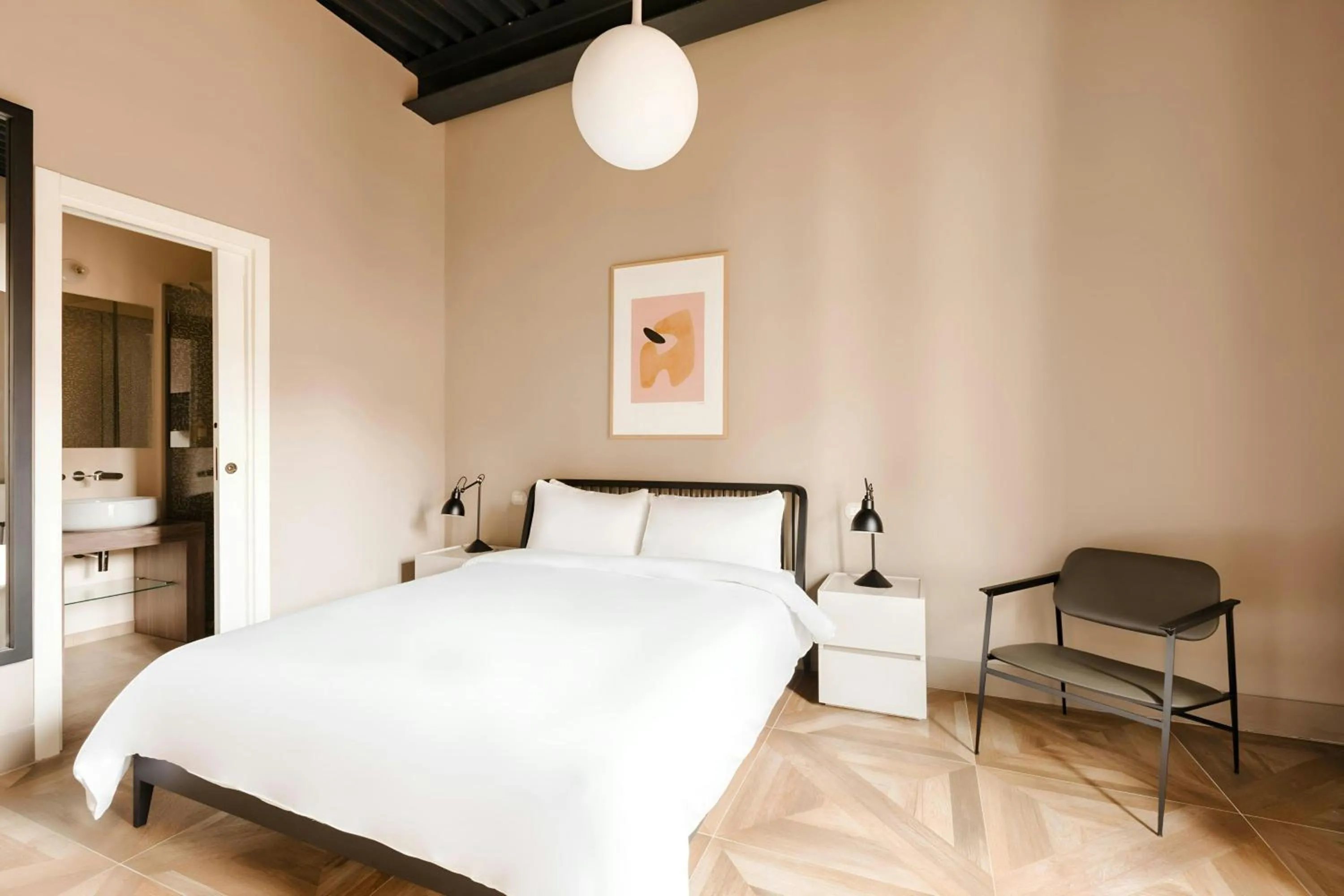 Bedroom, Bed in Piazza Barberini, Sonder Apartment by Marriott Bonvoy