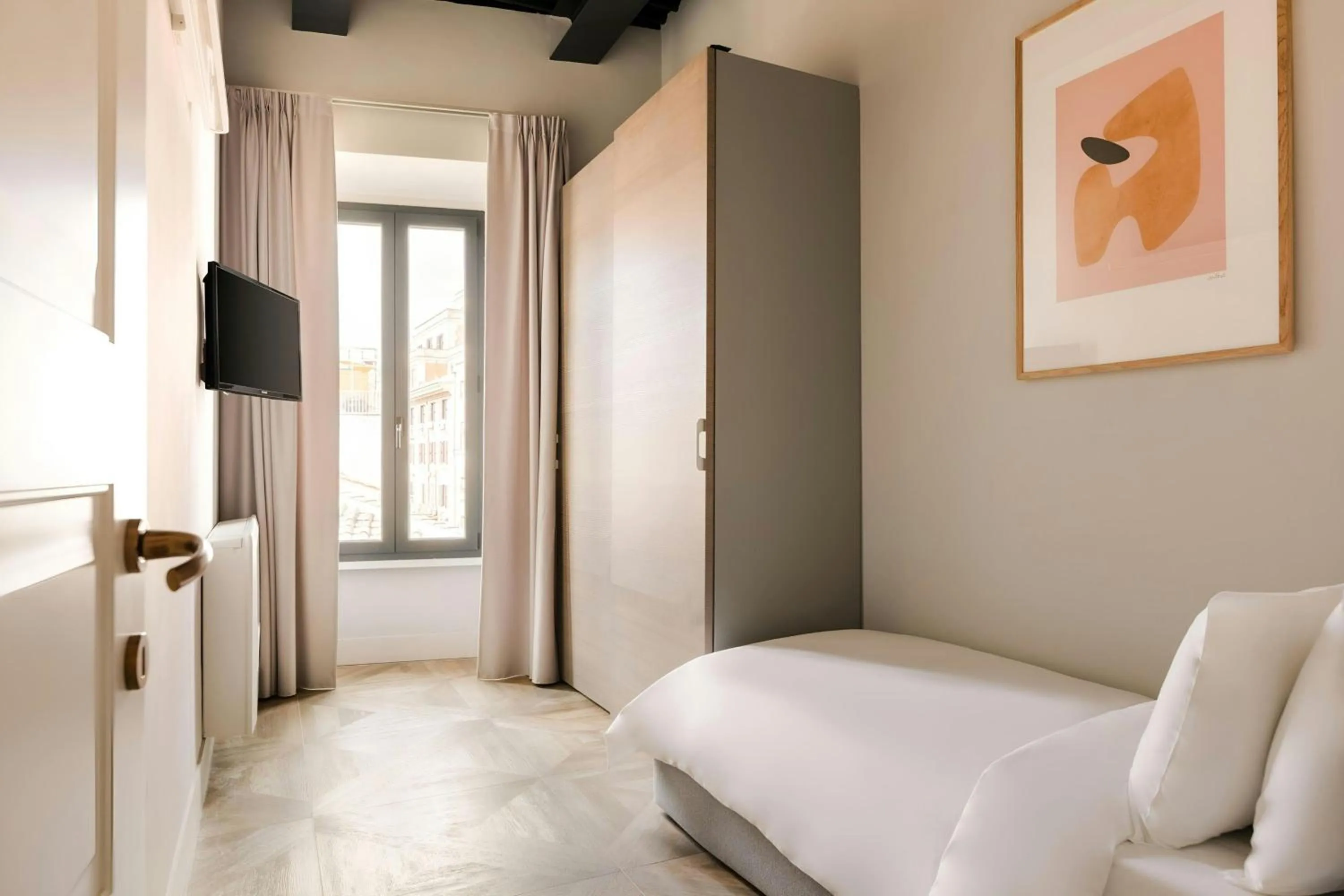 Bedroom, Bed in Piazza Barberini, Sonder Apartment by Marriott Bonvoy