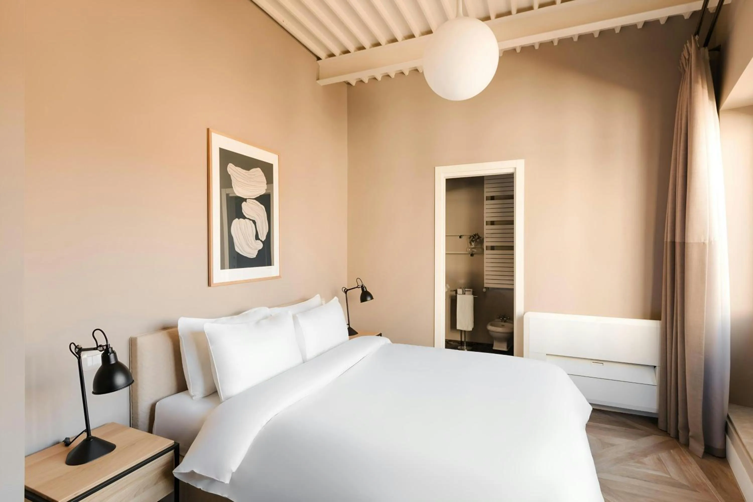 Bedroom, Bed in Piazza Barberini, Sonder Apartment by Marriott Bonvoy