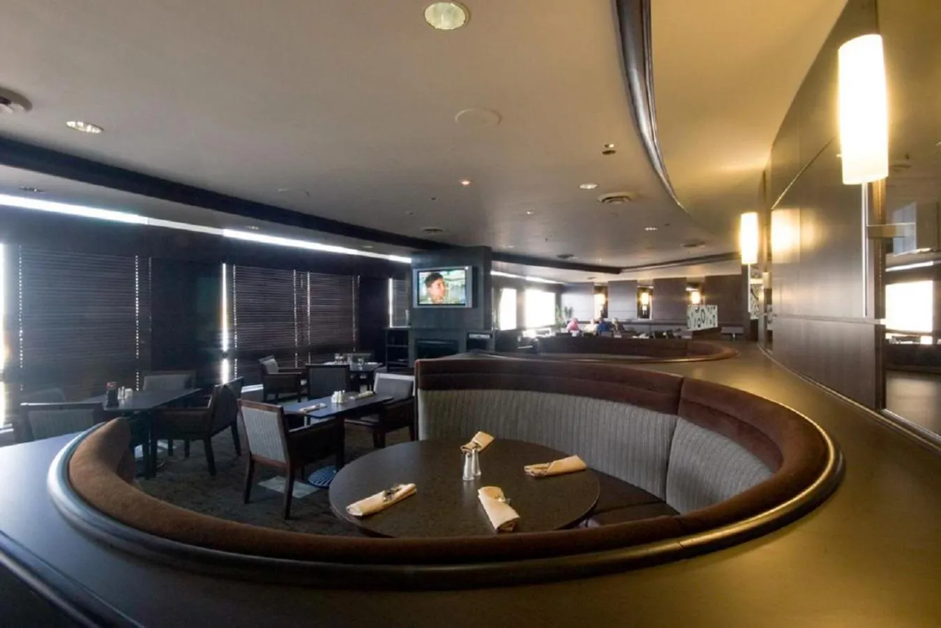 Restaurant/places to eat in Radisson Hotel Winnipeg Downtown