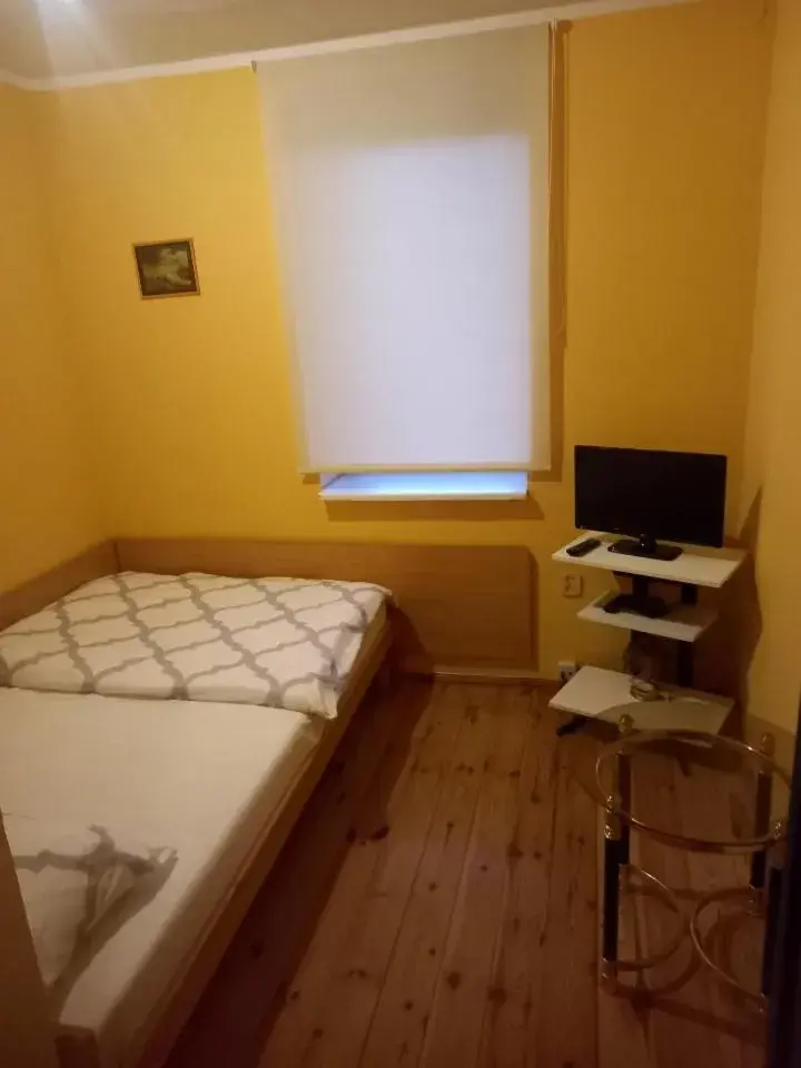 Standard Single Room with Shower - single occupancy in Rooms noclegi Standard Single Room with Shower - single occupancy in Rooms noclegi