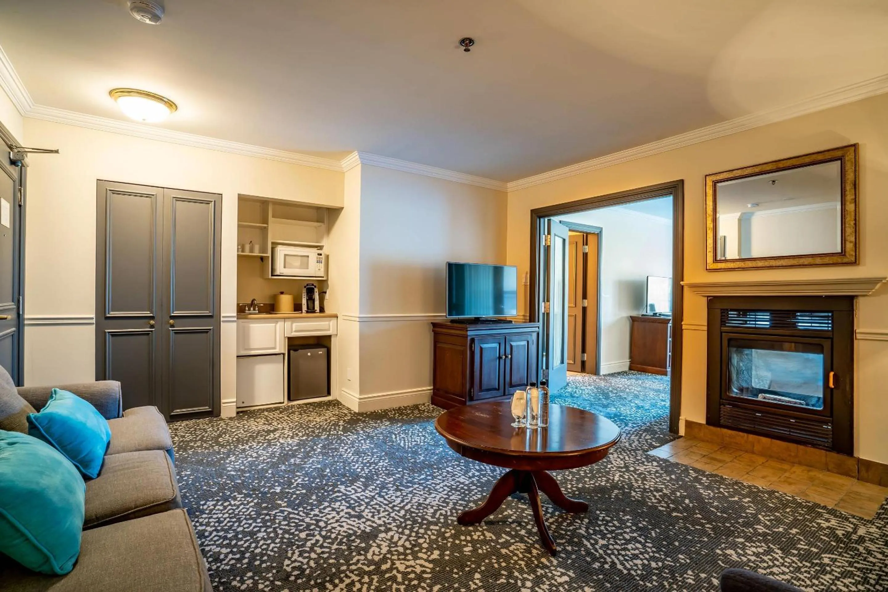 Bedroom in Manoir Des Sables, an Ascend Collection Hotel