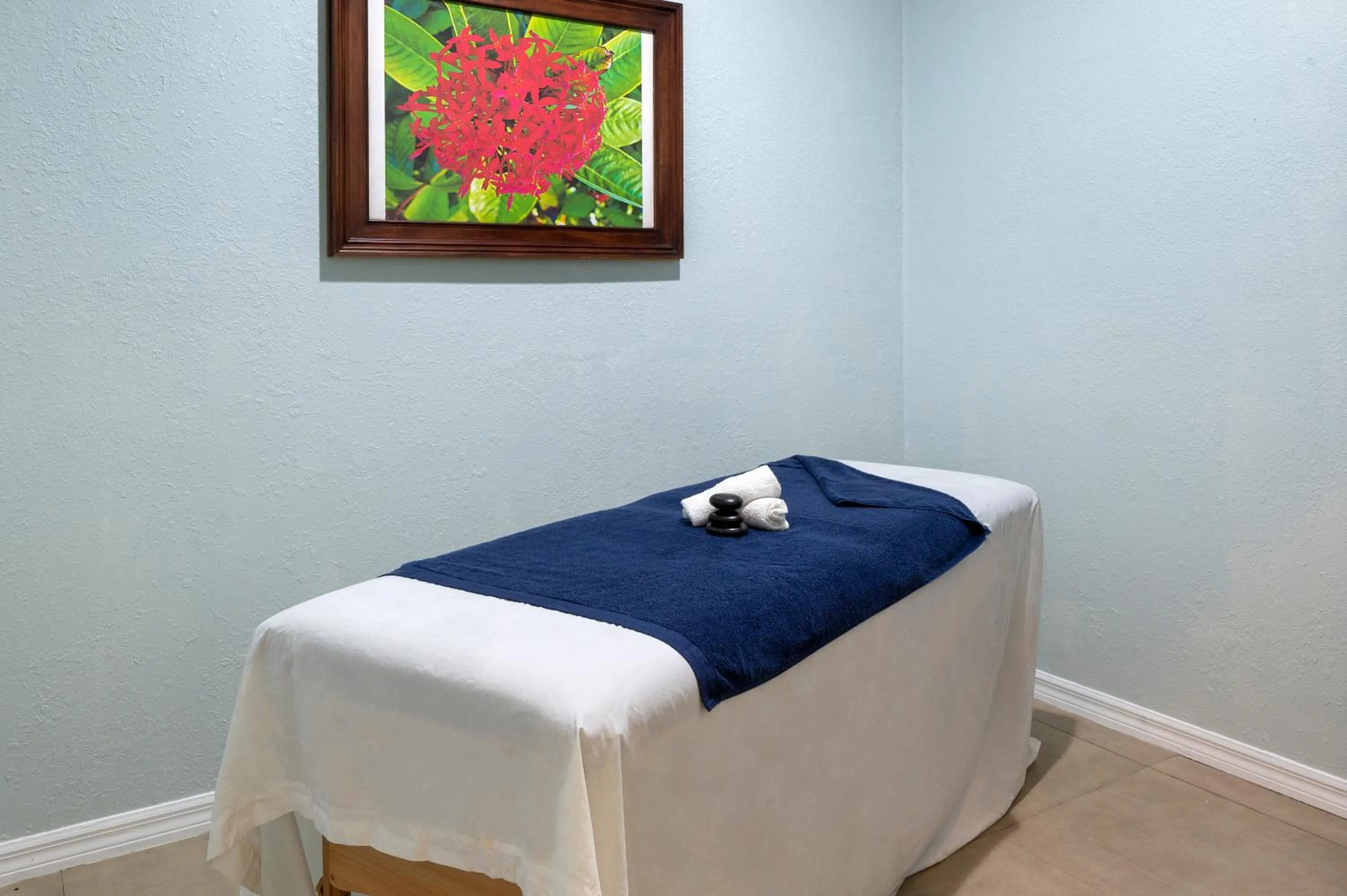 Spa and wellness centre/facilities in Viva Fortuna Beach by Wyndham, A Trademark All Inclusive