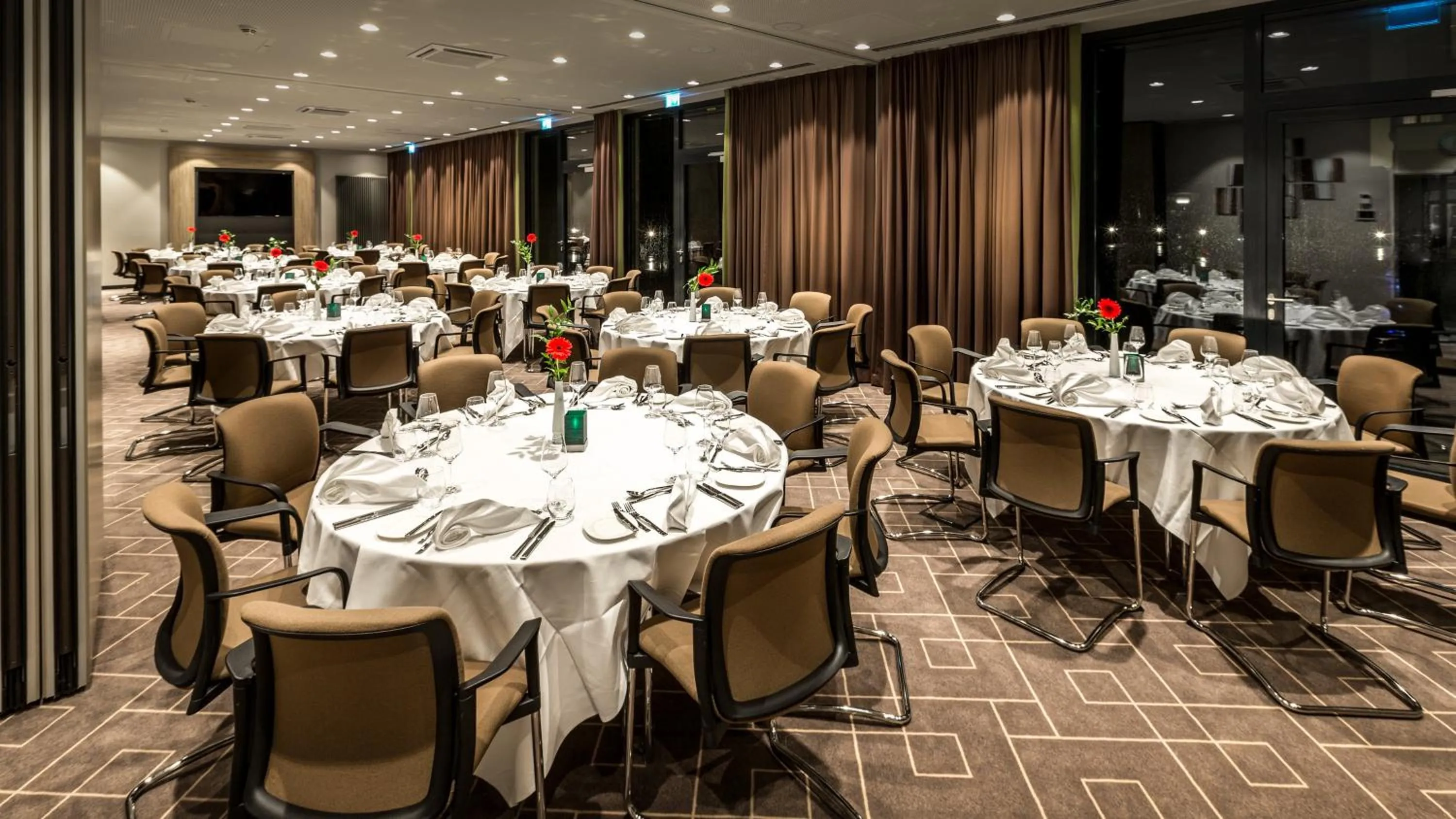 Meeting/conference room in Holiday Inn Express Munich - City East by IHG