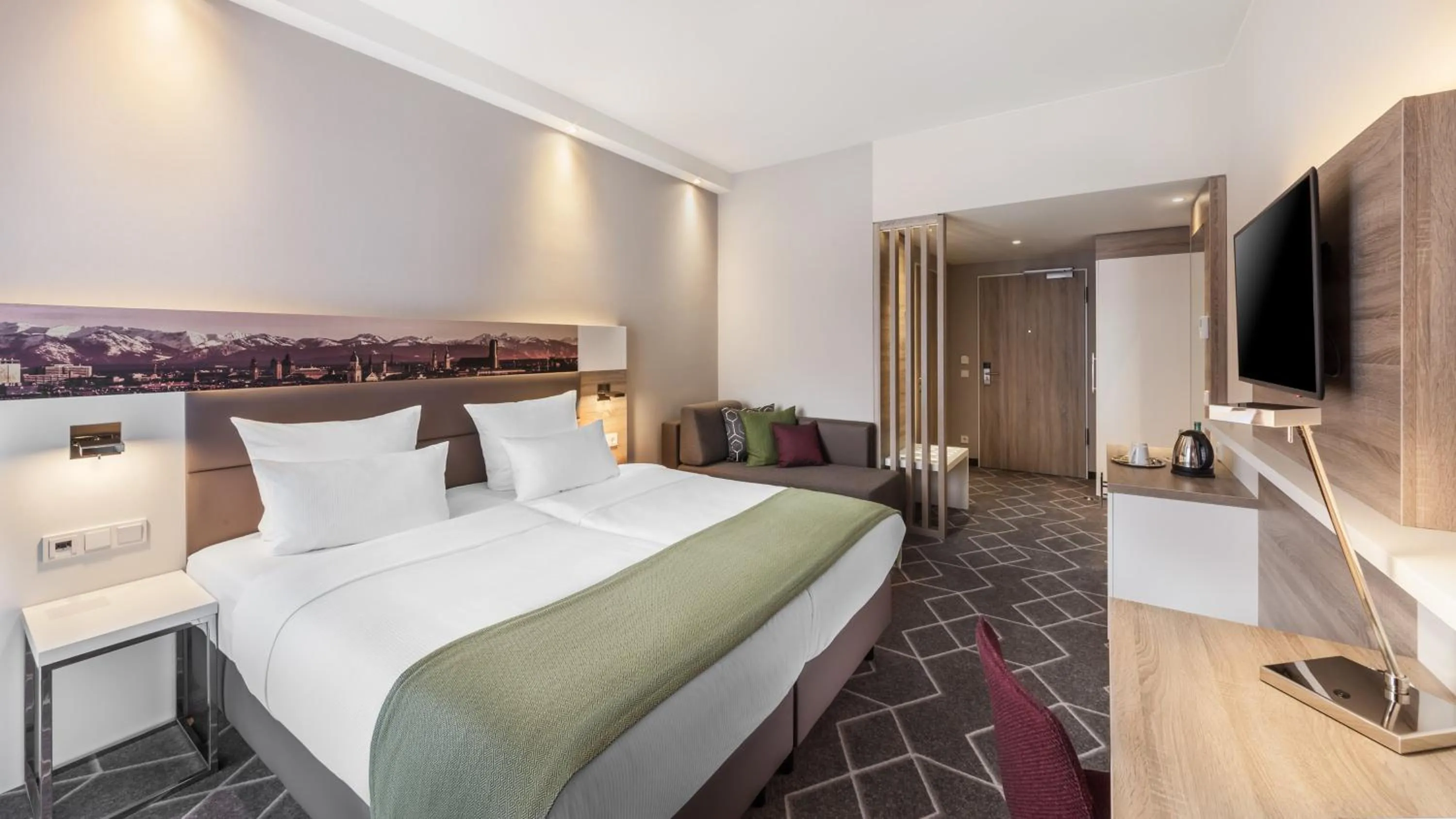 Photo of the whole room, Bed in Holiday Inn Express Munich - City East by IHG