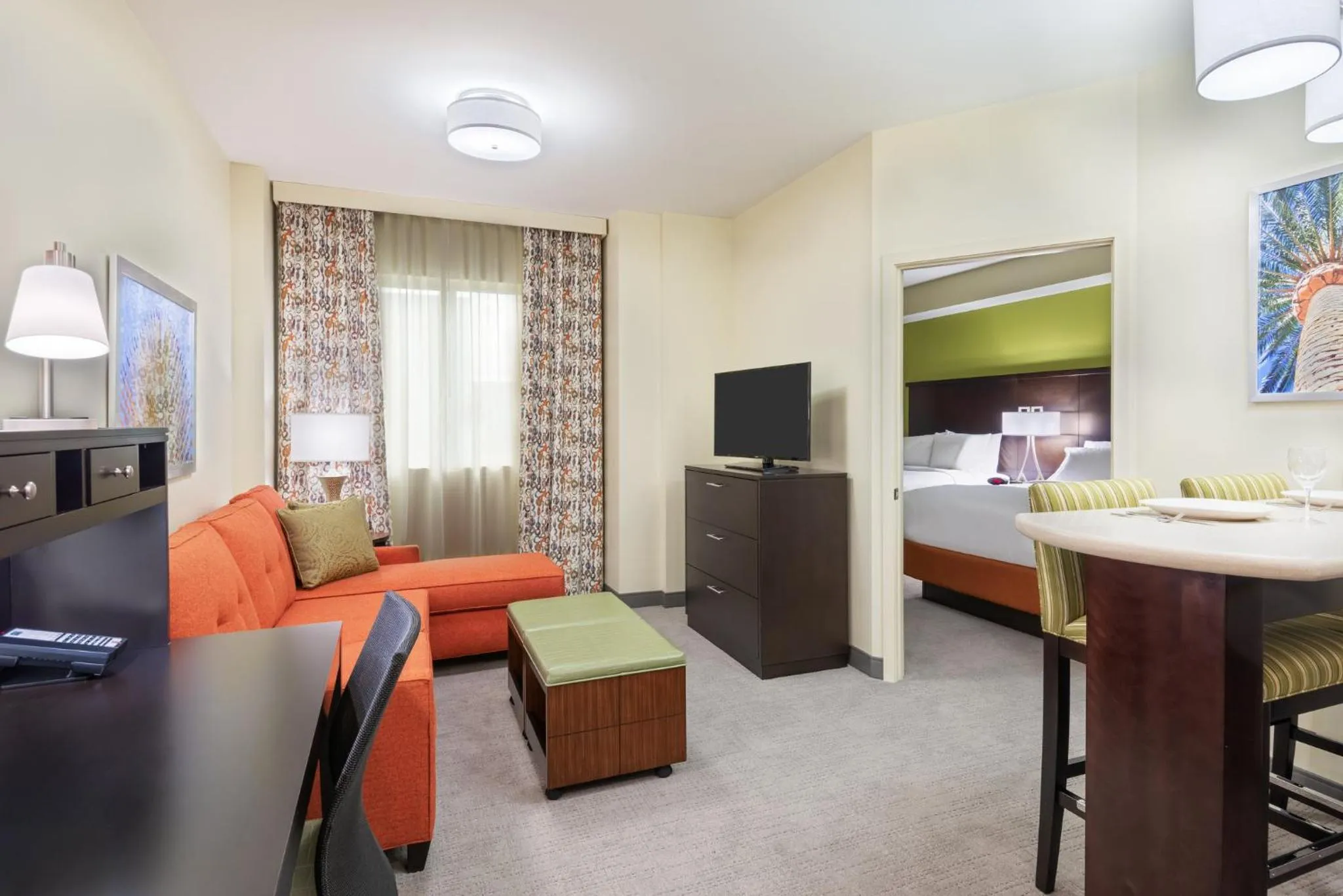 Photo of the whole room, Bed in Staybridge Suites - Miami International Airport by IHG