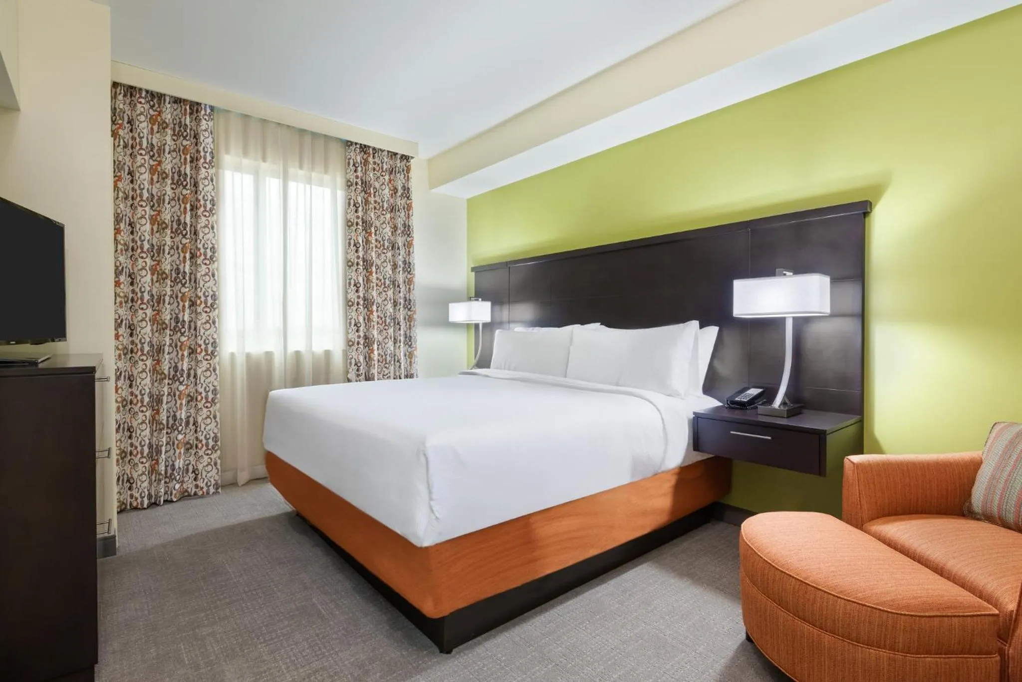 Photo of the whole room, Bed in Staybridge Suites - Miami International Airport by IHG